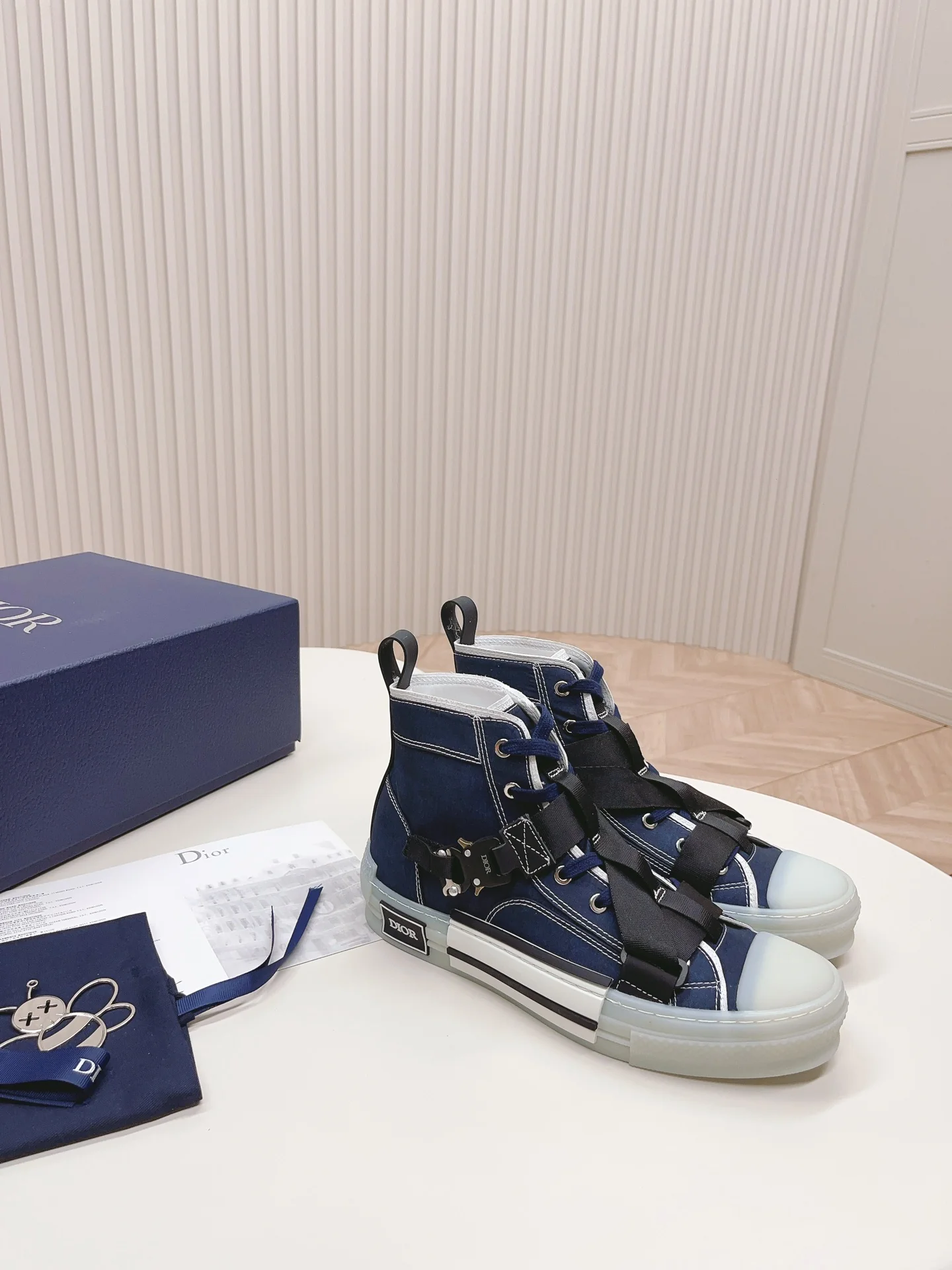 Высокие повседневные кроссовки Dior B23 Series, унисекс, из джинсовой ткани.