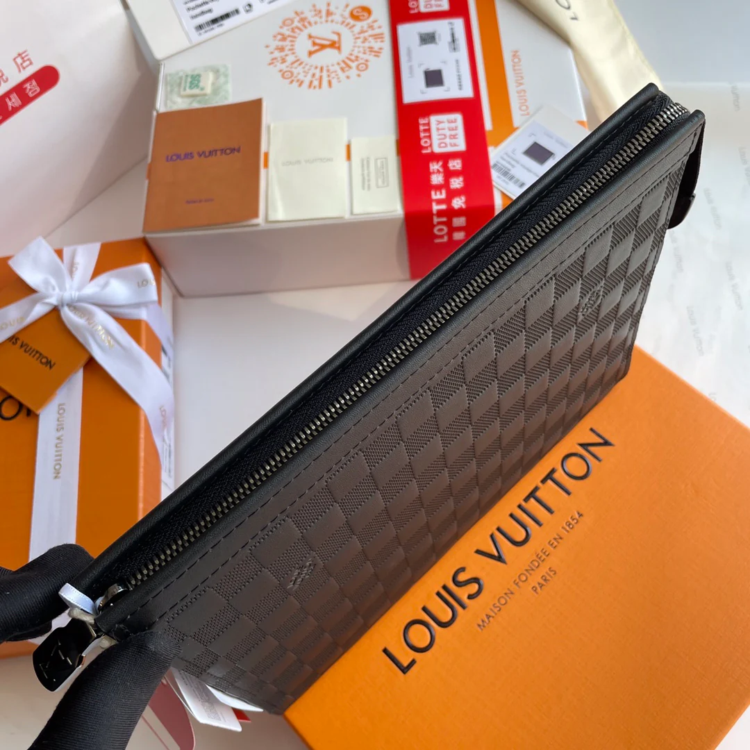 lv-n41696-Clutch-1