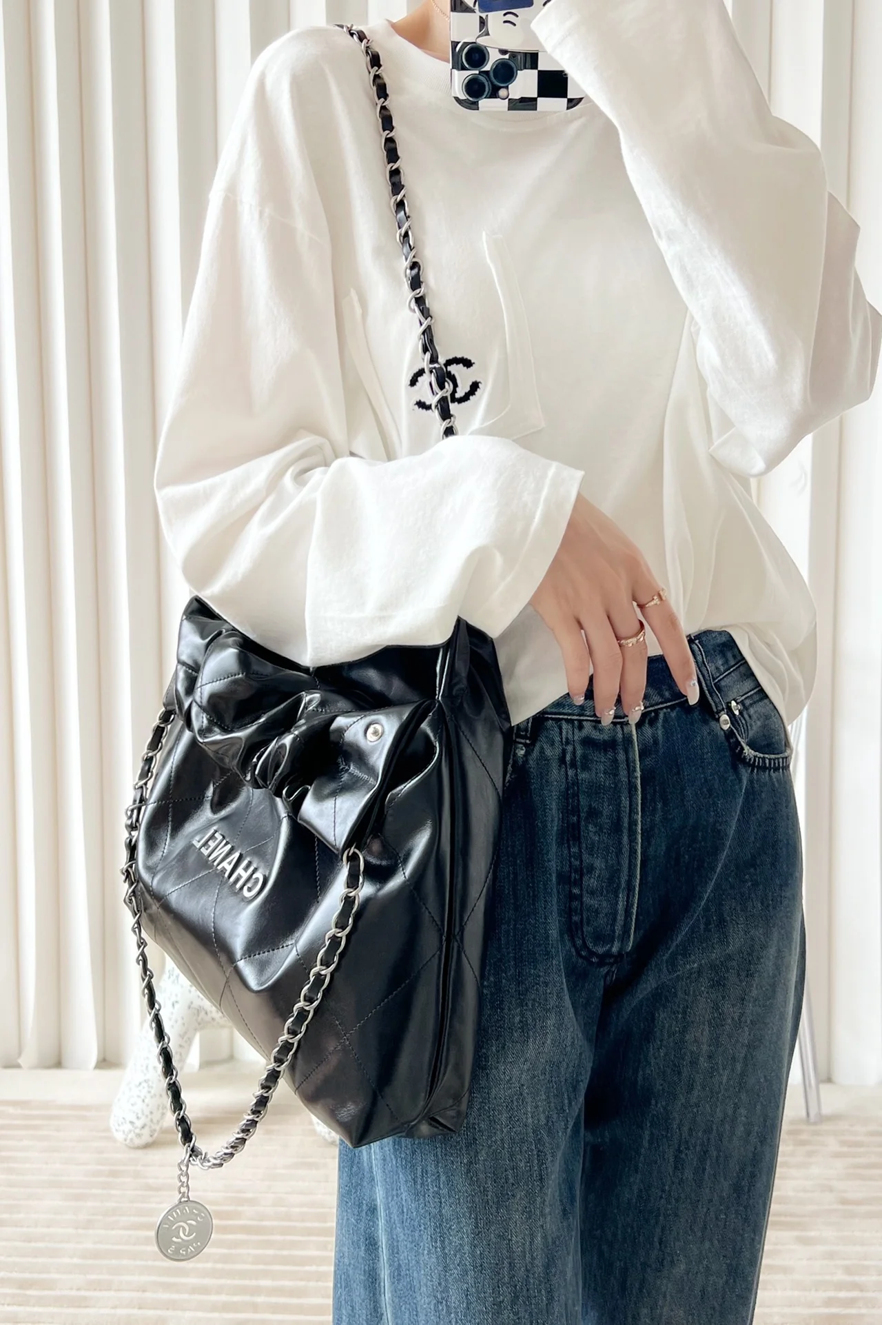 Сумка-шоппер Chanel - Маленькая - Черная с золотой фурнитурой - 1 шт.