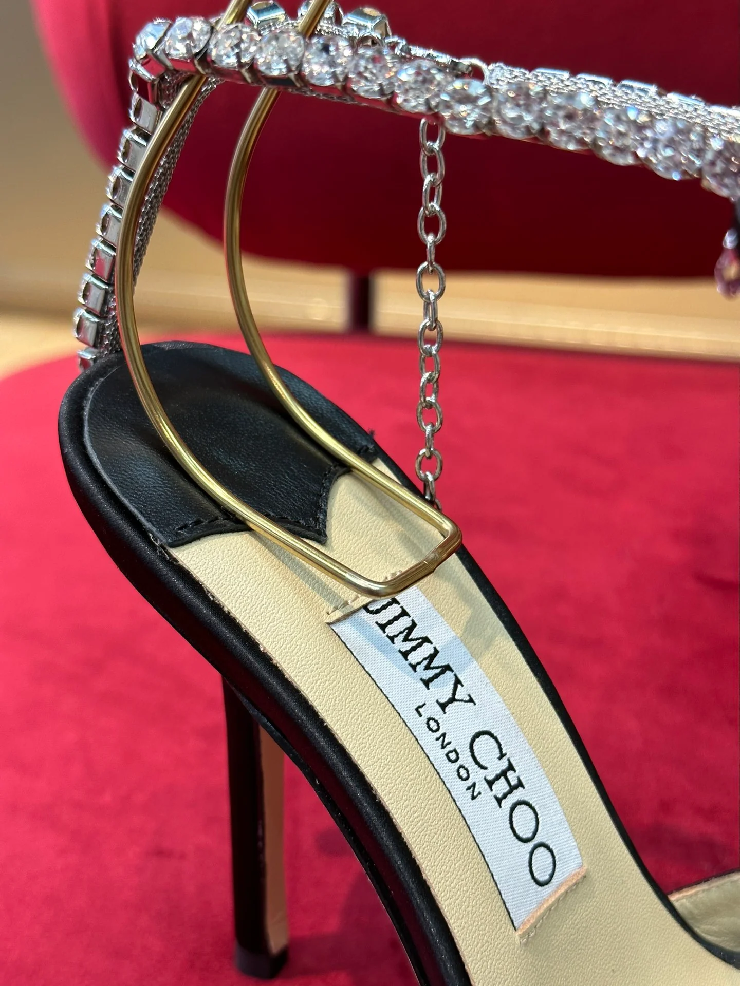 Jimmy - Новинка весны/лета 2023 - Босоножки на высоком каблуке с открытым носком - Черные