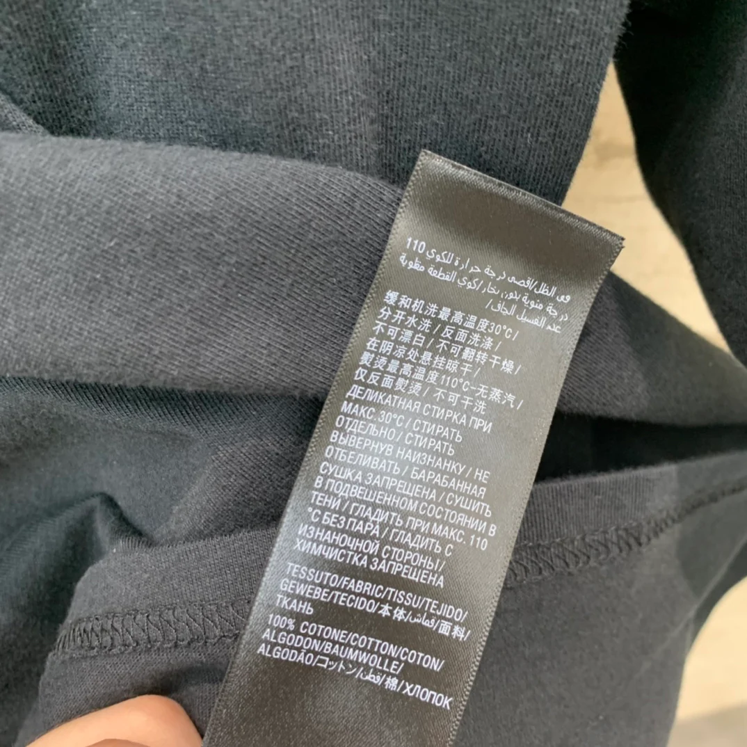 Футболка Balenciaga 2403 Melting Coke Print свободного кроя с коротким рукавом - унисекс - черная