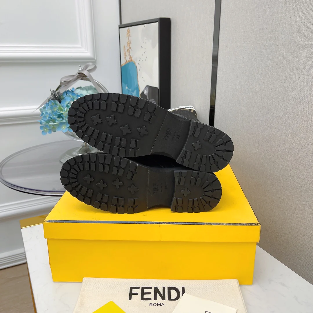 Fendi - Потрясающие ботинки на шнуровке