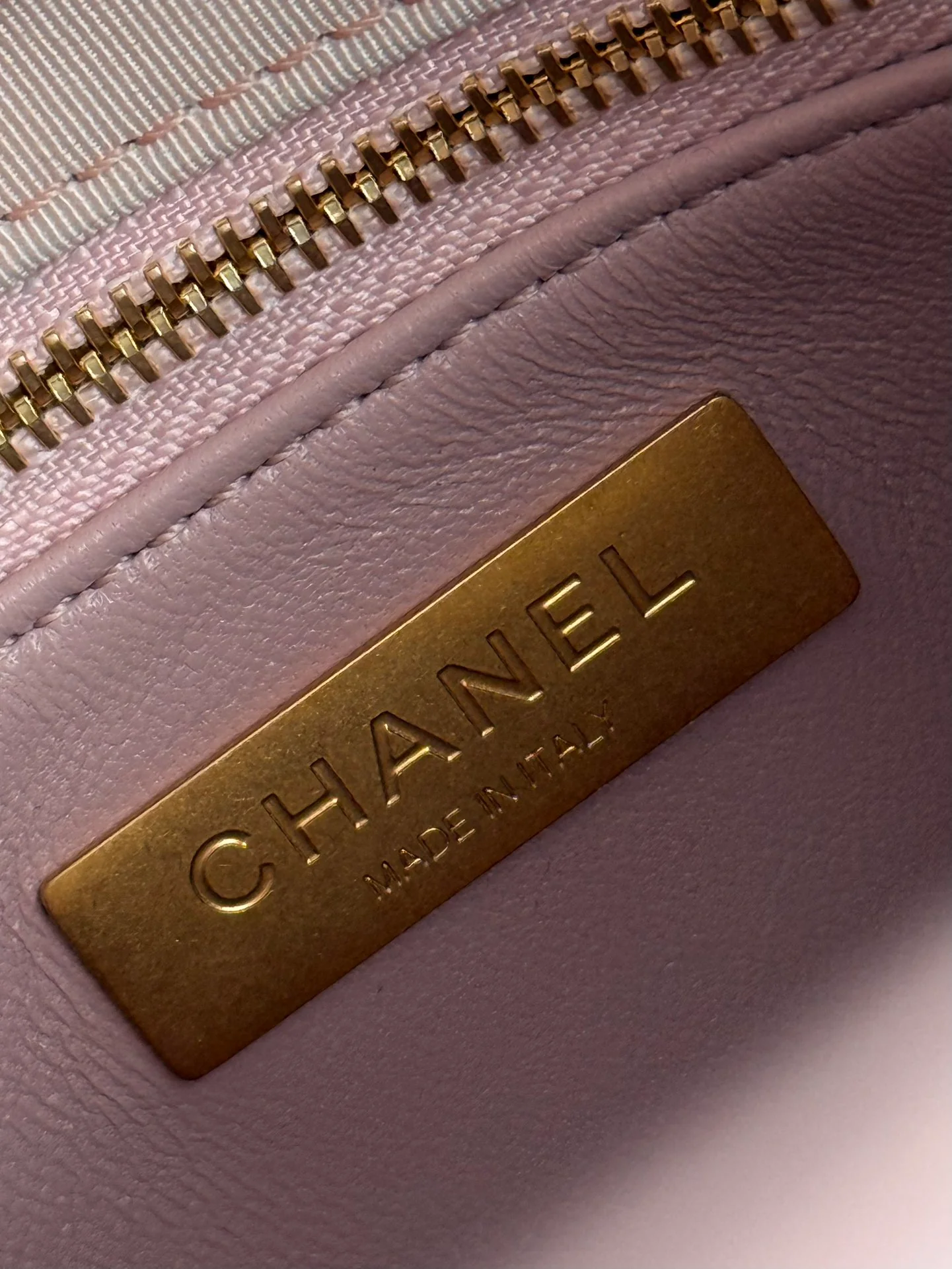 Мини-сумка Chanel 25 пенсов, 31 шт., замшевая, розовая.