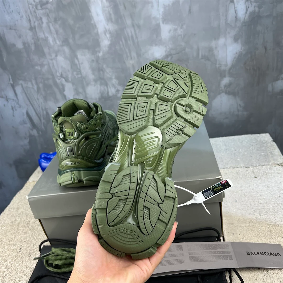 Кроссовки Balenciaga Runner - унисекс - зеленые