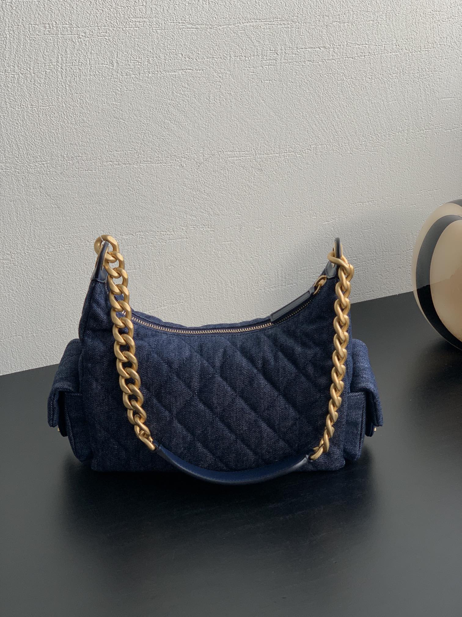 Chanel 25 Chobo Denim Small - Темно-синий