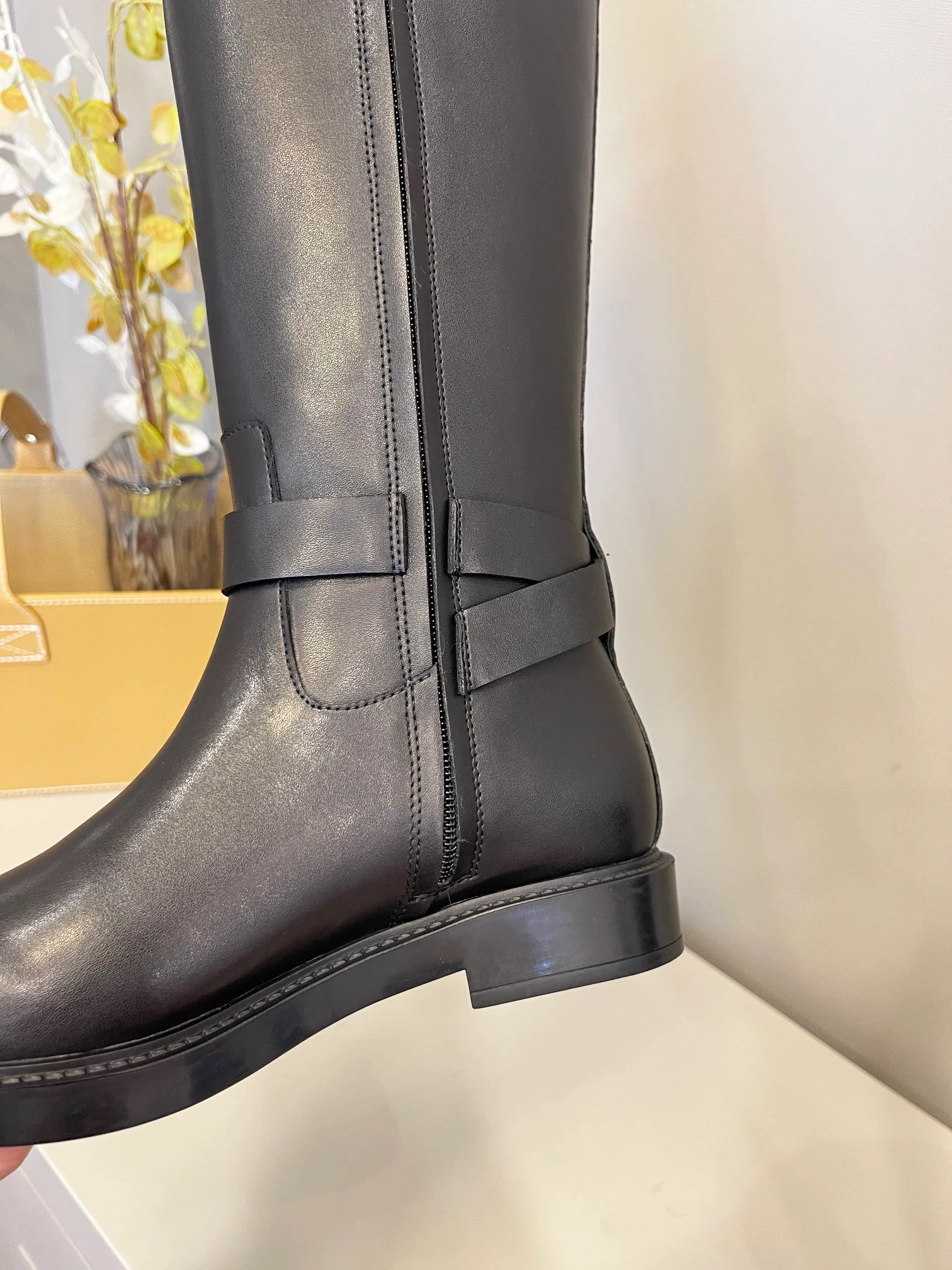 Ботинки Tods 2022 года