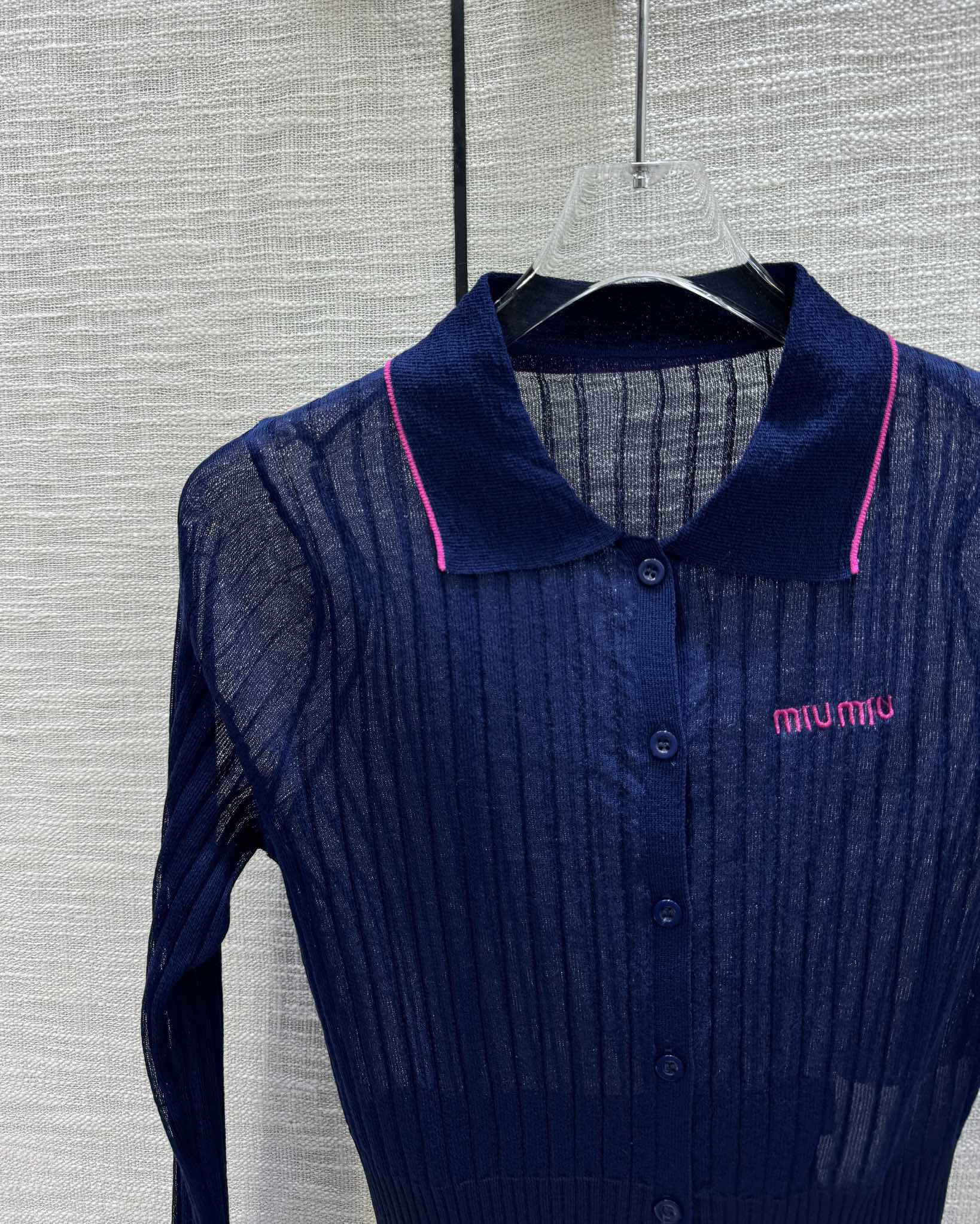 Miu Miu - 2404 - Вязаный кардиган с длинными рукавами и воротником-поло в стиле колор-блок - темно-синий