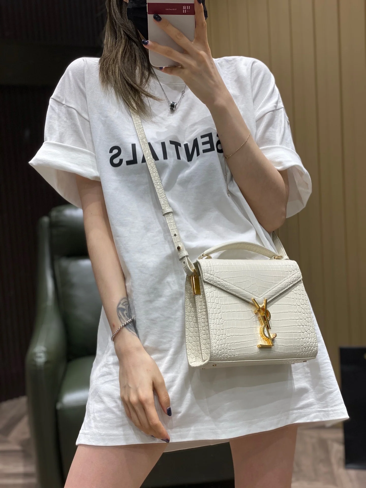 Образ YSL Cassandra с крокодиловым принтом (поделиться)