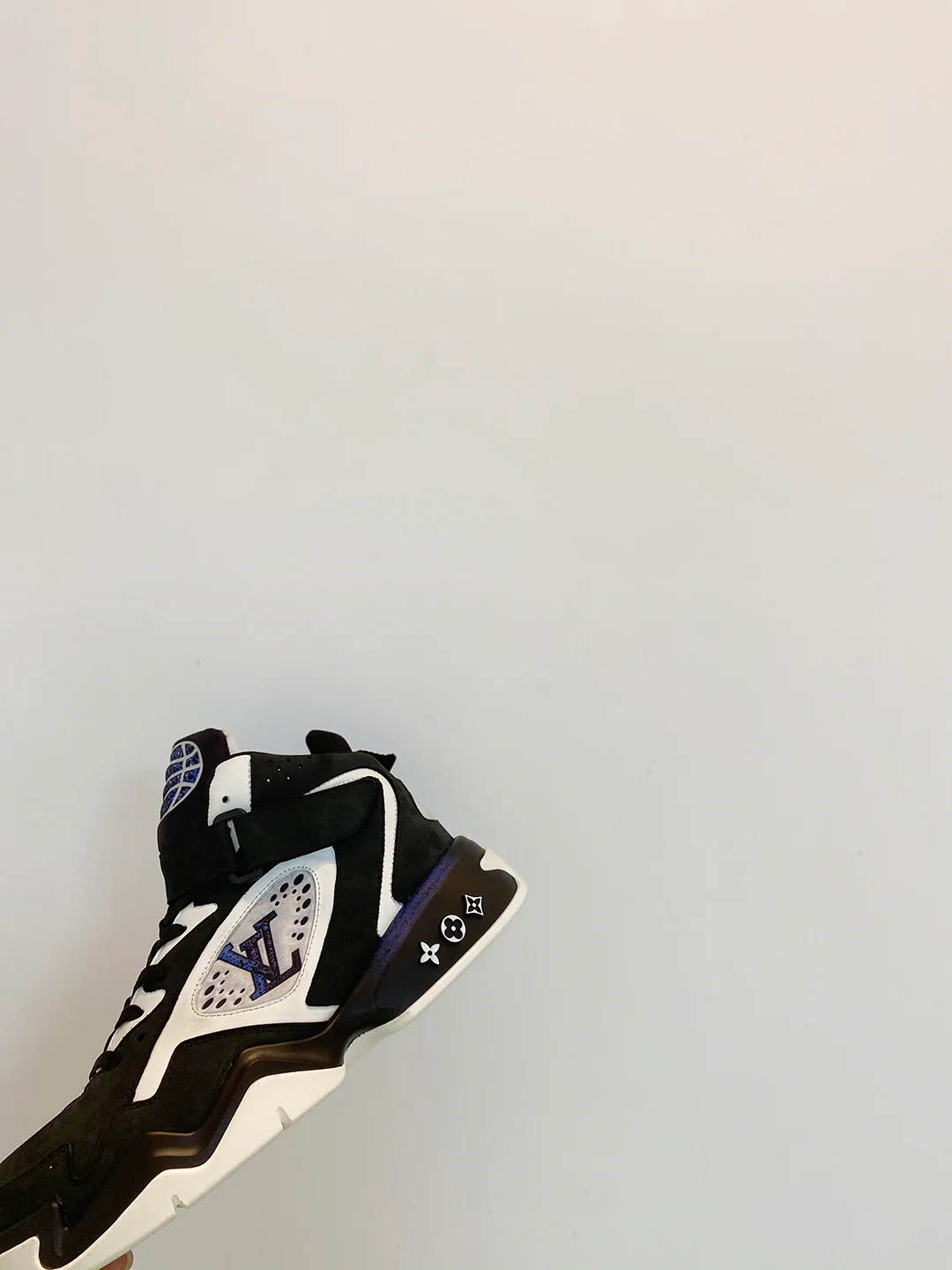 LV-trainer2-basketball shoes-black