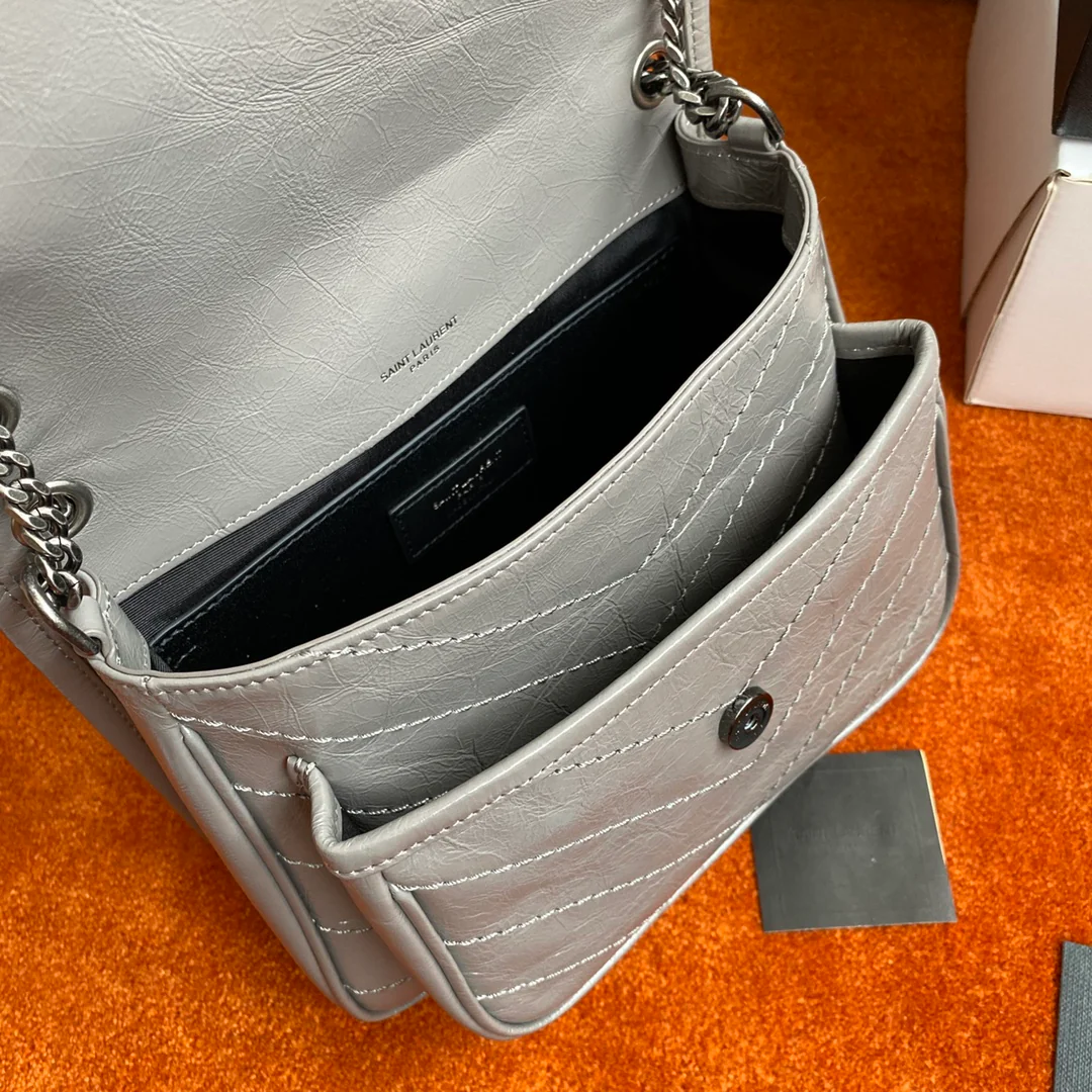 YSL - Маленький размер Niki - Светло-серая кожа с масляным покрытием - С замшей D-Buck