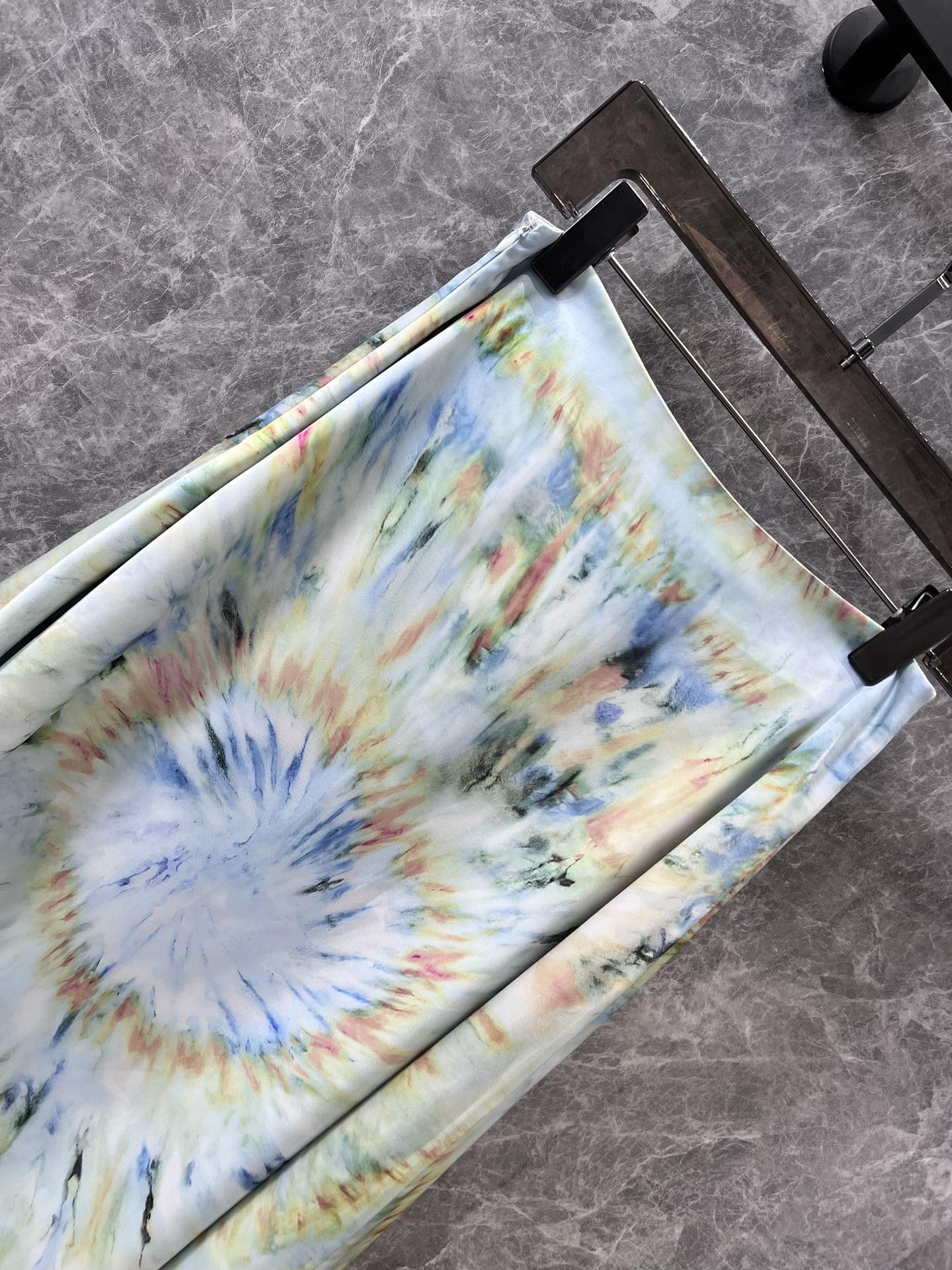 Celine - 2404 - 24ss Весна/Лето Новинка - Юбка А-силуэта с абстрактным принтом, облегающего кроя, двухслойная