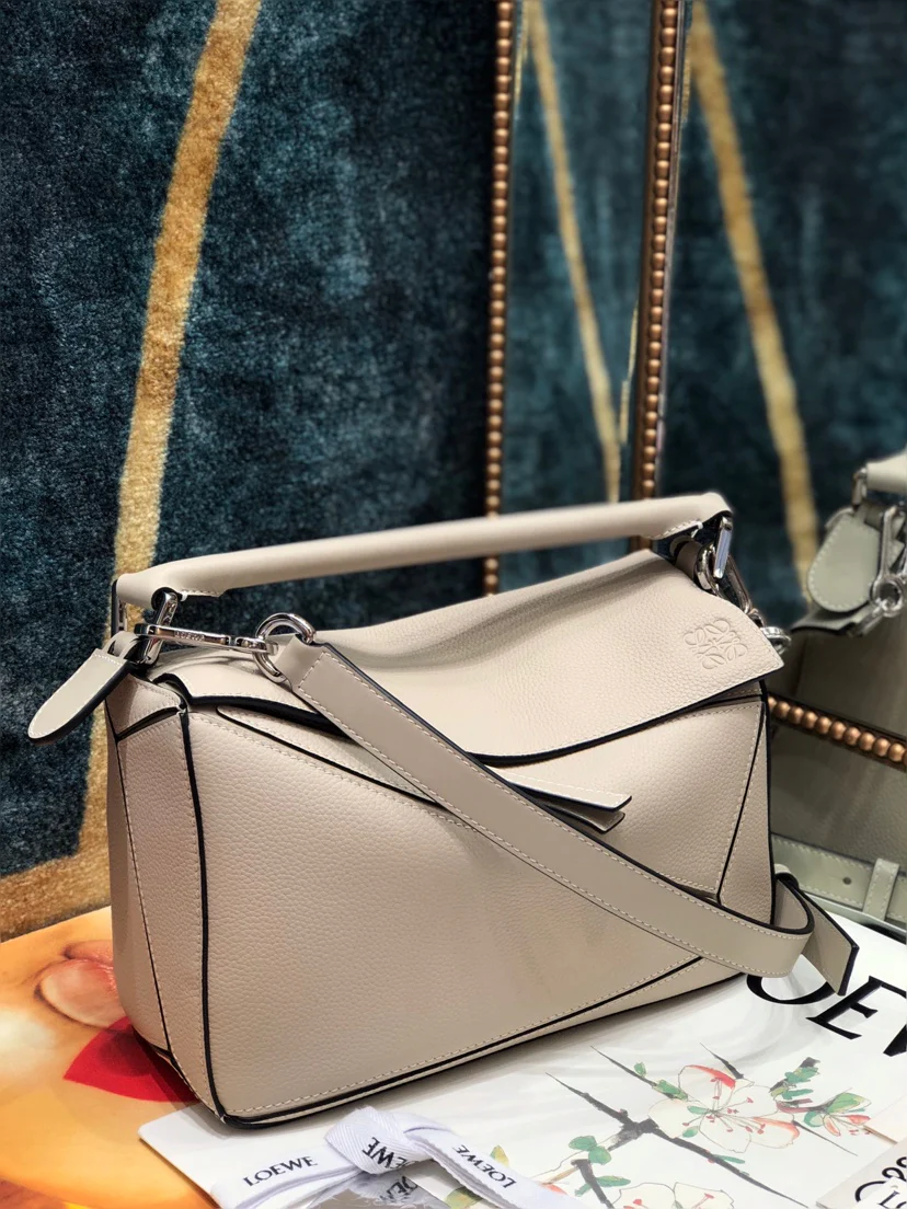 Сумка Loewe Puzzle из телячьей кожи, размер S, 32.