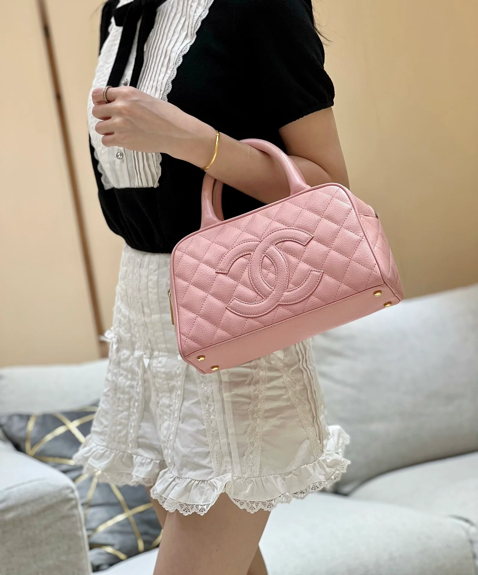 Винтажная сумка-боулинг Chanel из икры, розовая.