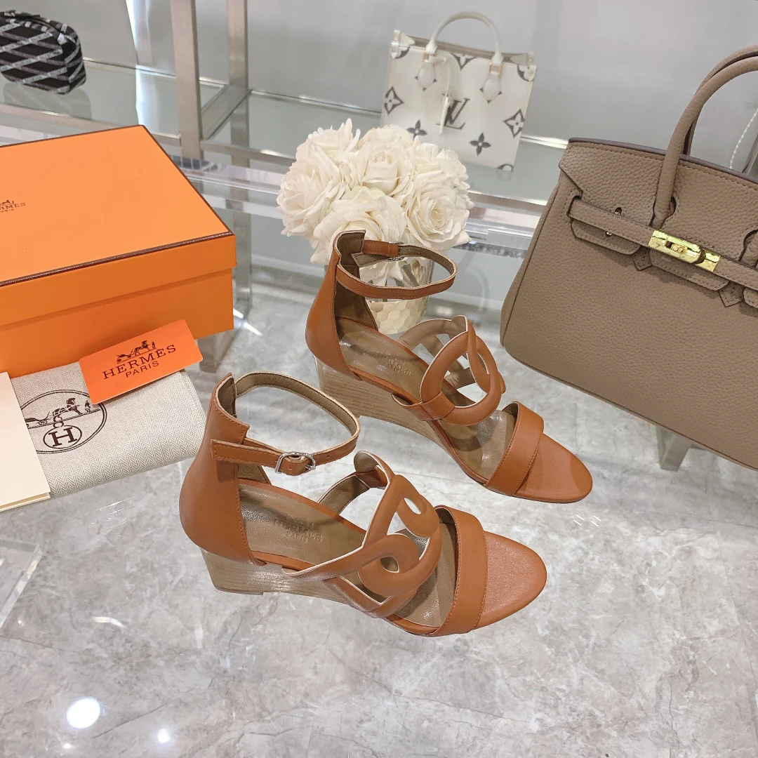 Новинка сезона весна/лето 2022 от Hermes - Сандалии на высоком каблуке - 1