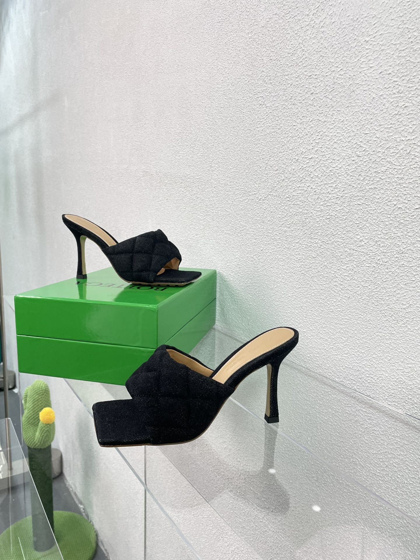 BV - Туфли на высоком каблуке из овечьей кожи - Черные