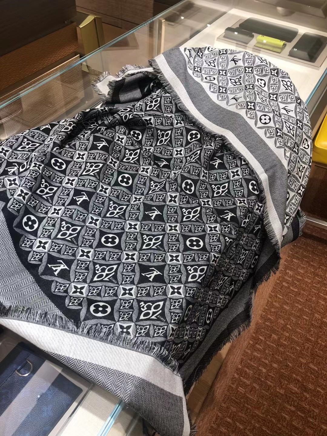 Шаль LV Monogram - 142 - 5 см - 1