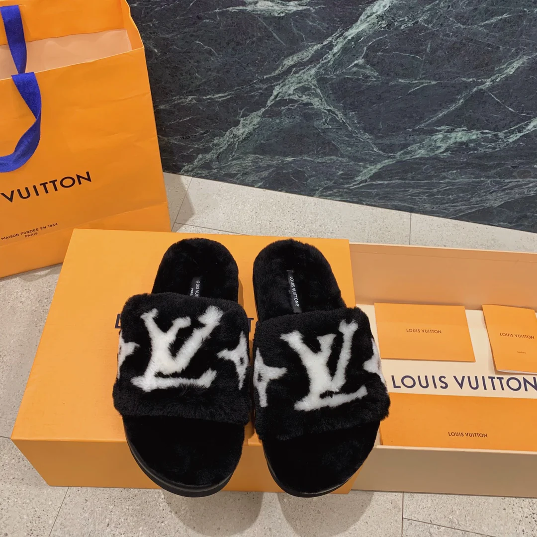 Тапочки LV Teddy из овчины - черные