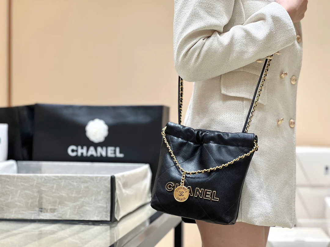 Мини-сумка Chanel Mini 22, лимитированная серия, мусорный мешок - черный.