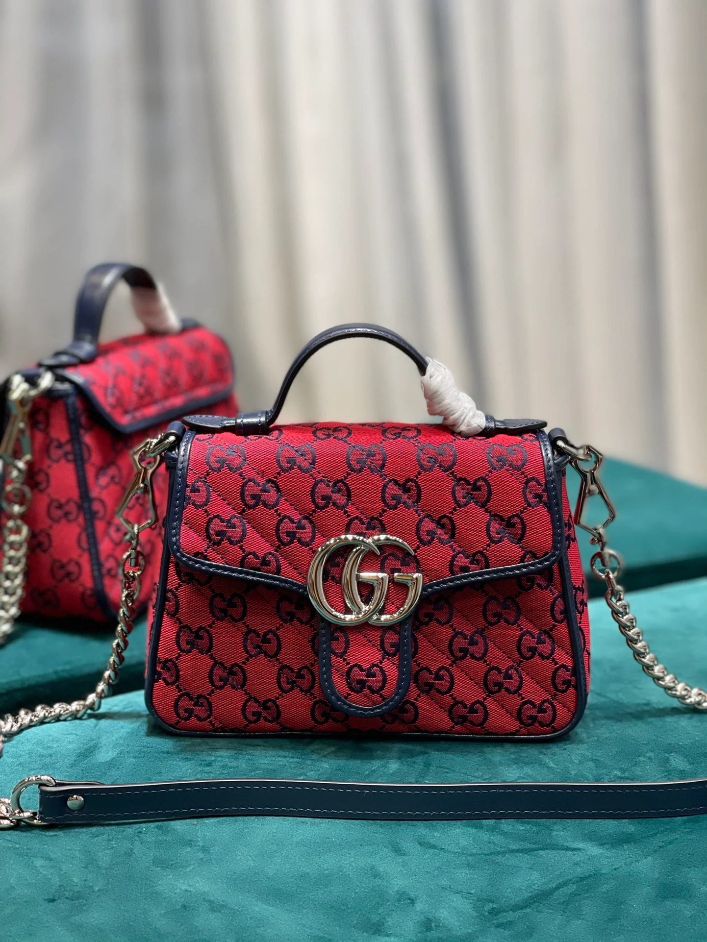 Сумка-тоут Gucci из серии Marmont - 21-15-5-8 см - 1 шт.