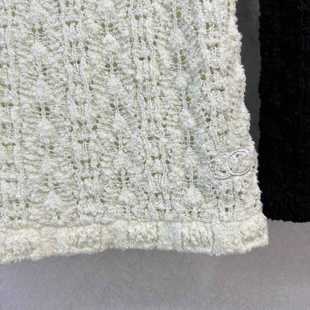 Новый вязаный жилет Chanel 2403 Весна/Лето