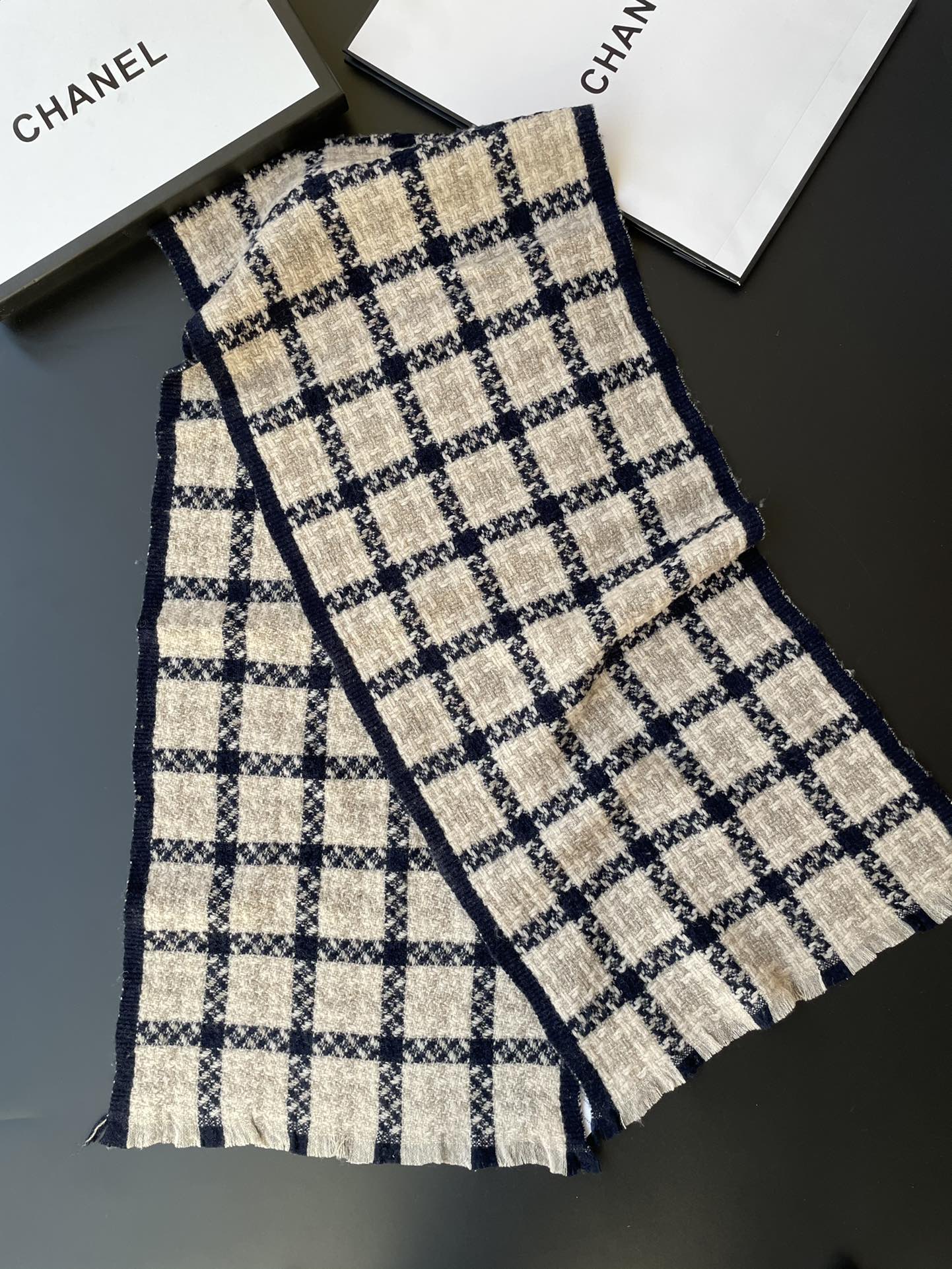 Шарф Chanel из камвольной кашемировой шерсти с двойной перекрестной клеткой - серебряные нити - 80 - овечья шерсть - 20 - кашемир - 38 - 180 см - 1