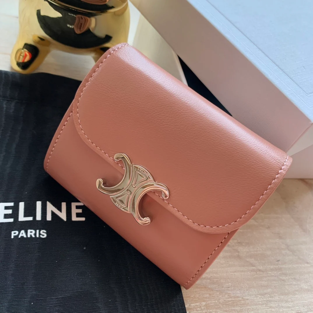 Celine TRIOMPHE 小号亮泽羊皮翻盖钱包-玫瑰粉-银扣
