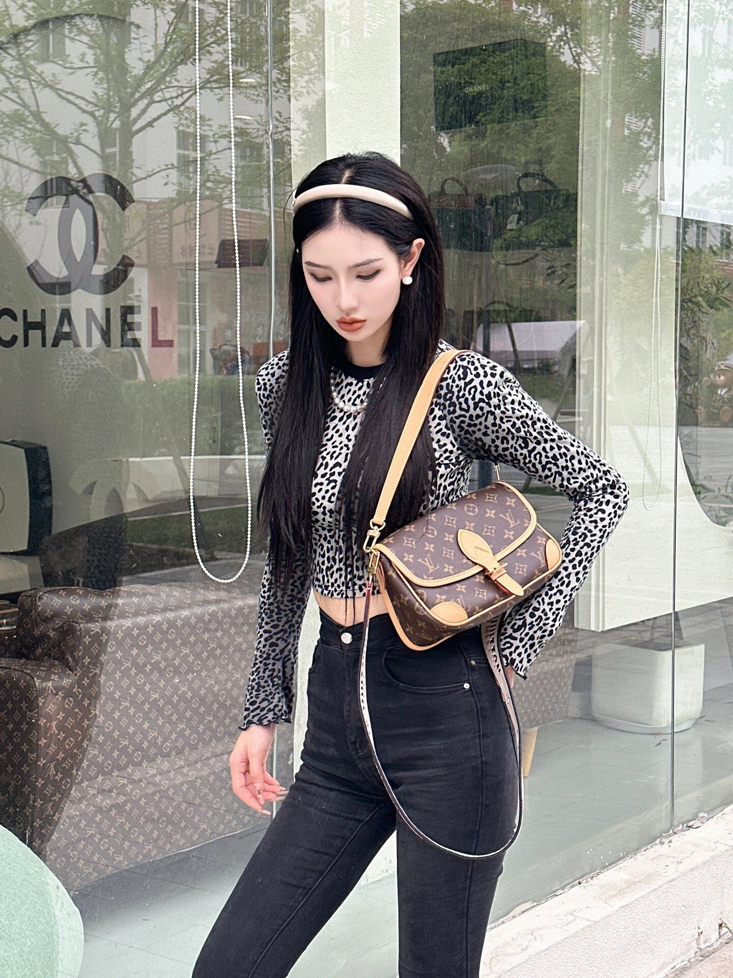 Сумка-багет m45985-LV-diane - наплечная/кроссбоди