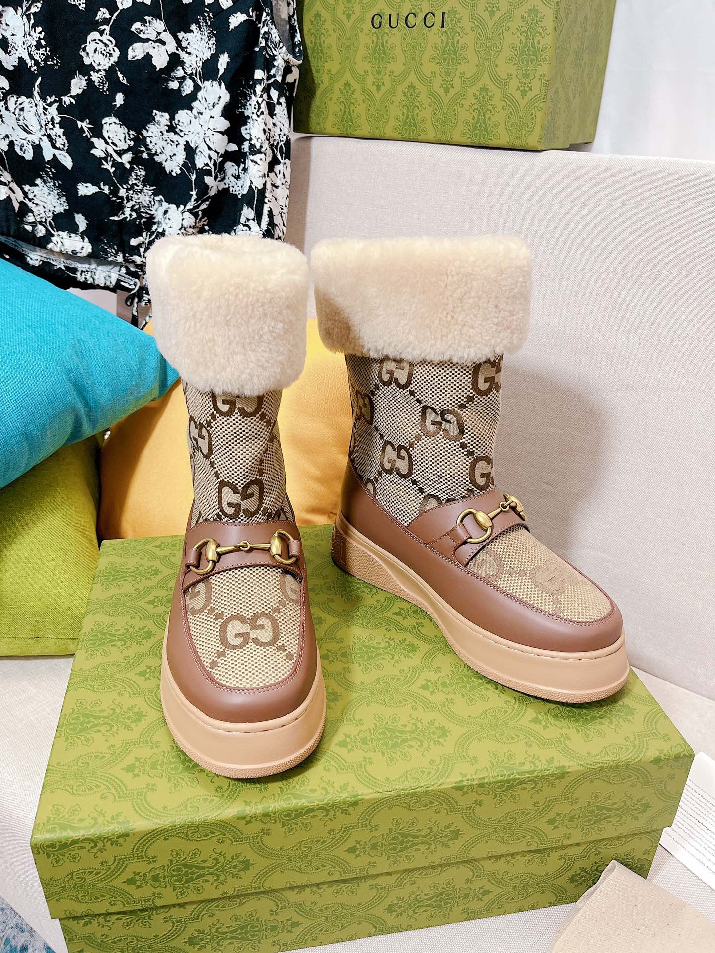 Классические сапоги Gucci с монограммой и пряжкой 