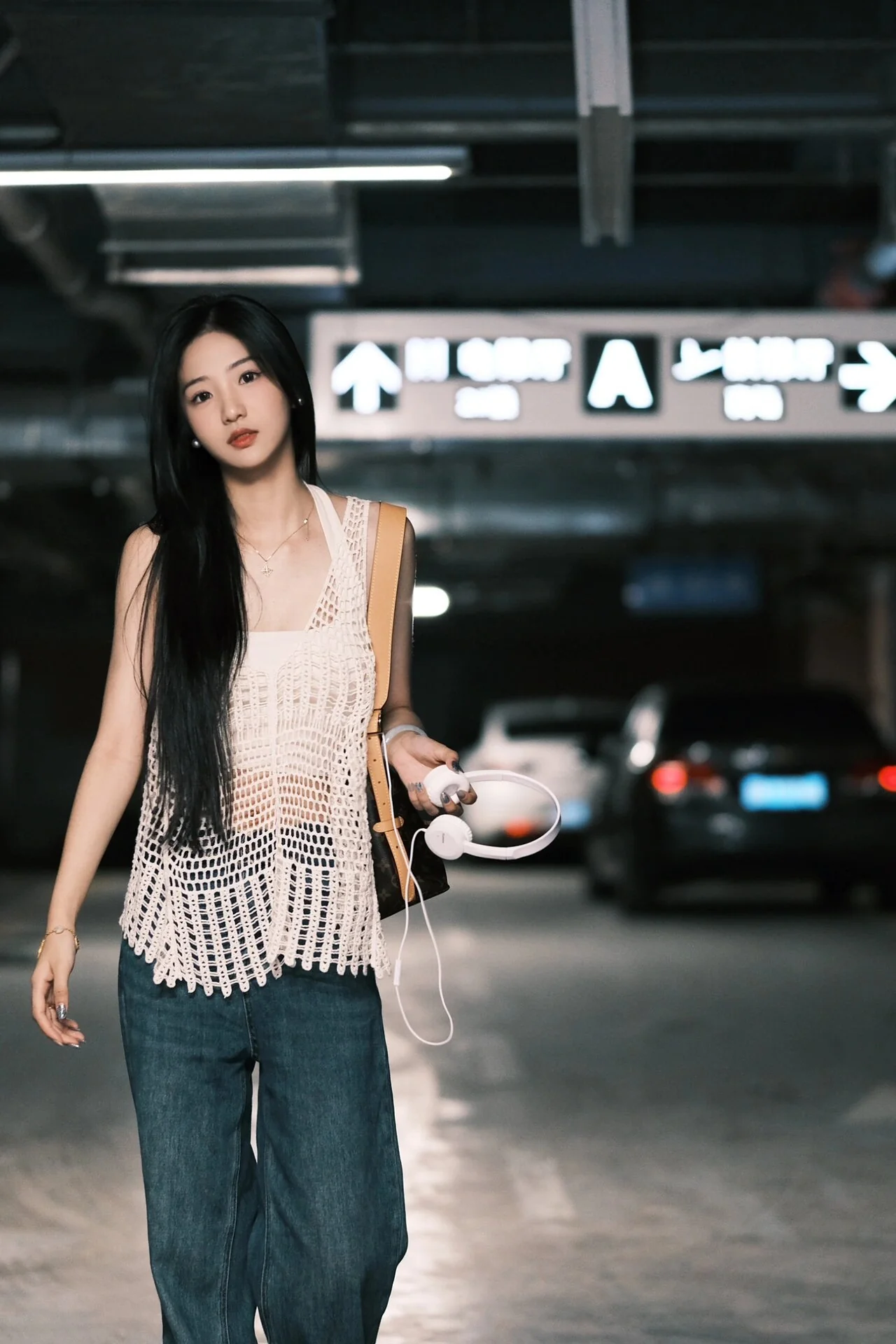 m46203-LV-carryall-pm-Shoulder Bag-Classic Monogram Canvas