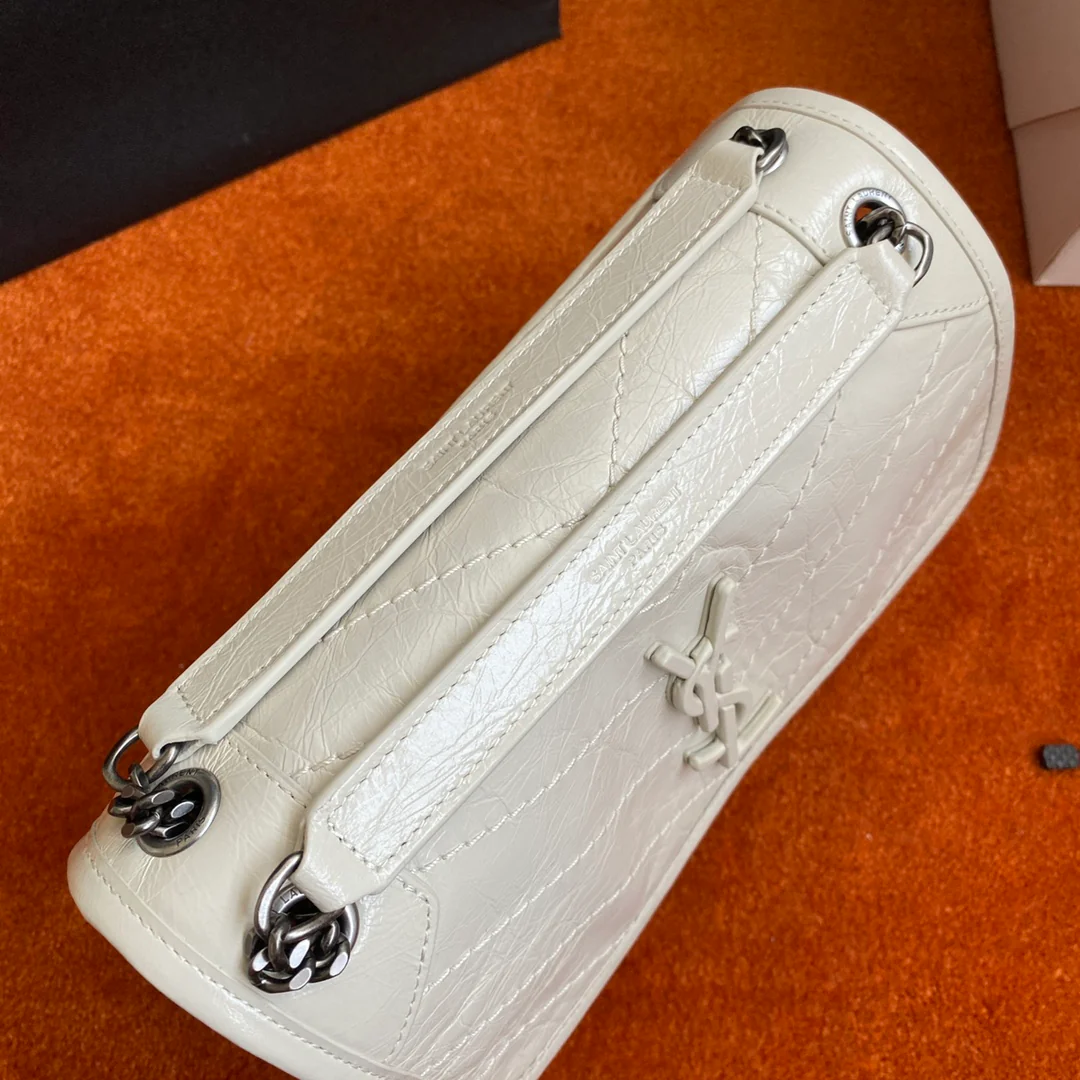 YSL - Маленькая модель Niki - Белая кожа, обработанная маслом, с белой пряжкой - D-образное кольцо