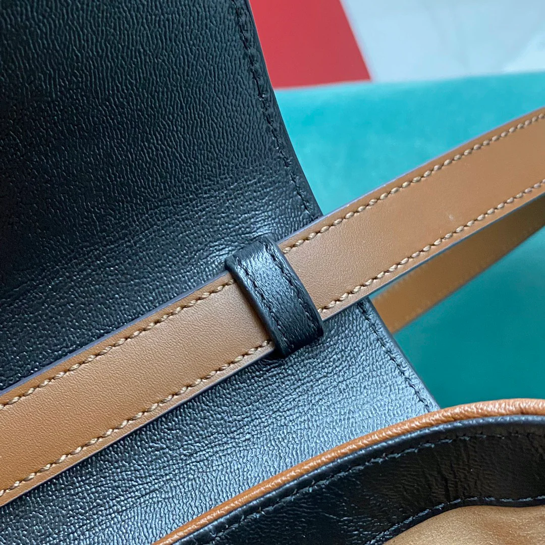 Сумка-мессенджер Gucci с замком (большая)