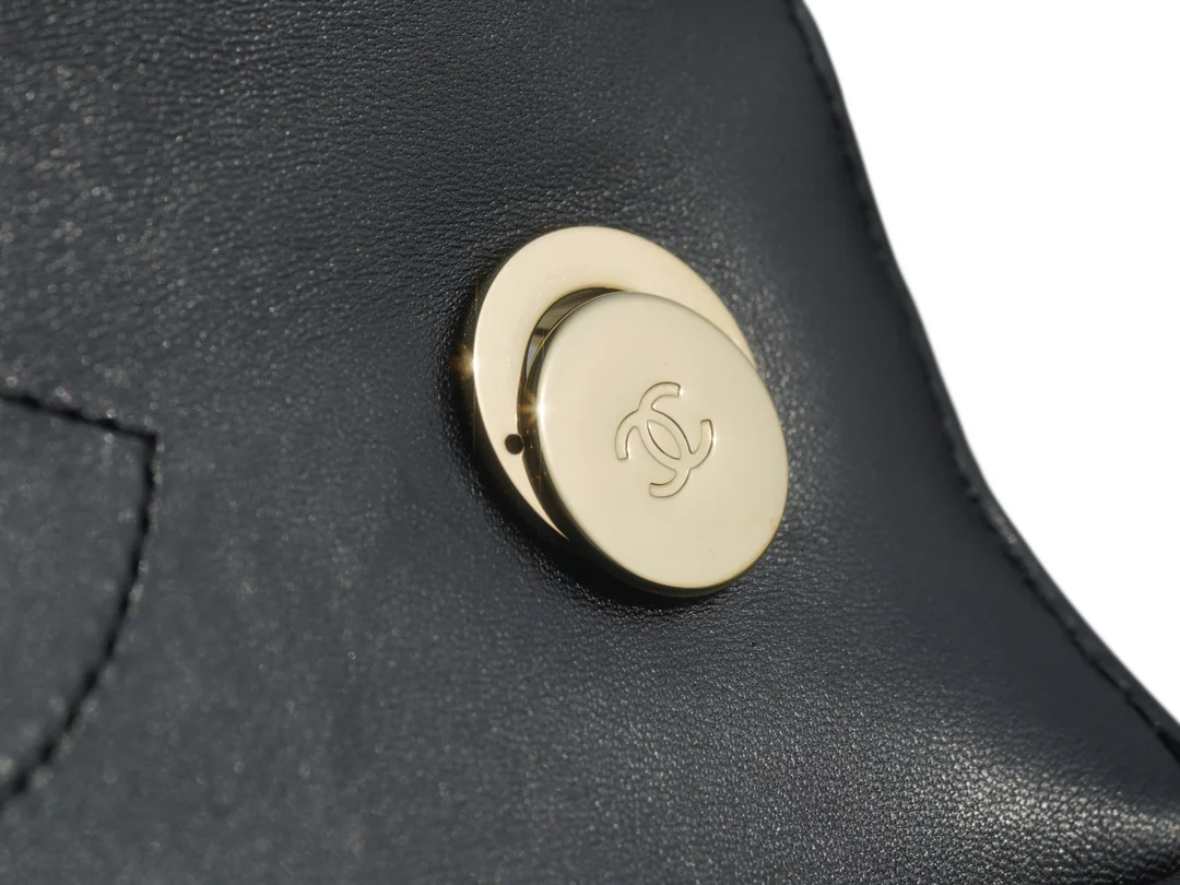 Chanel Trendy CC Classic Black Quilted Pattern - 25cm