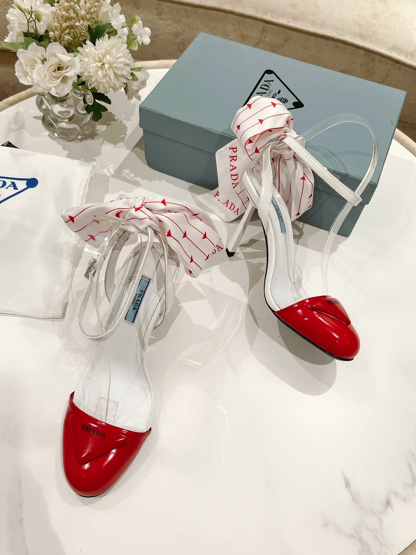 Prada - Коллекция ранней весны - Британский стиль - Туфли на высоком каблуке