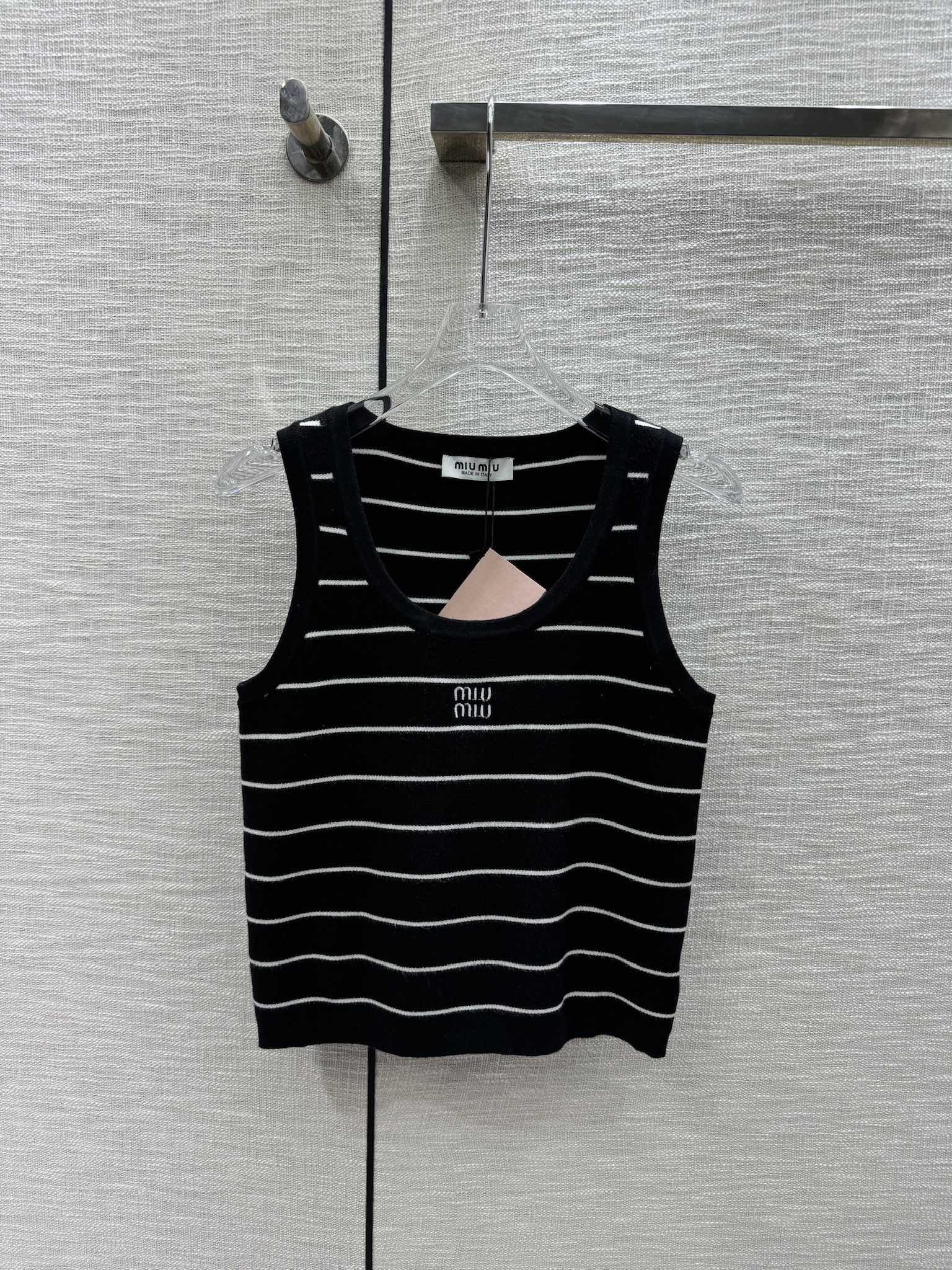 Miu Miu-2404-Вязаный жилет в полоску с цветовыми блоками-Черный-1