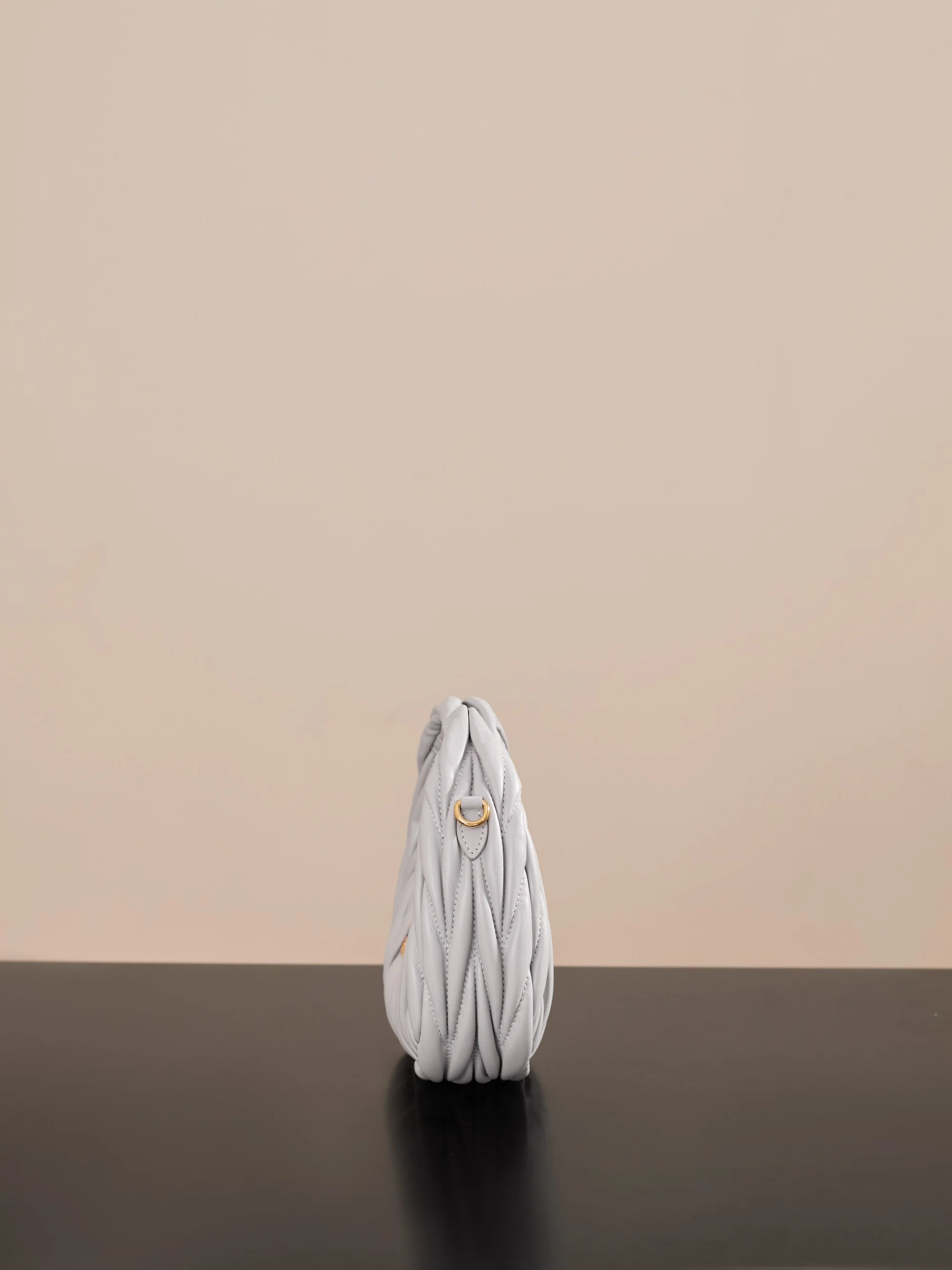 Miu Miu-5bm850-??????-??????-Мини-сумочка из овечьей кожи, серебристо-серый