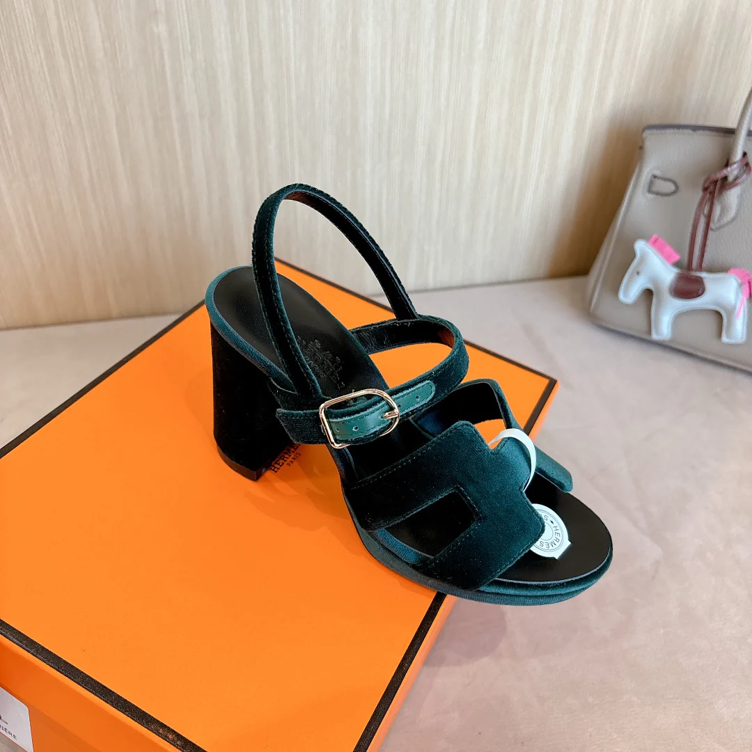 Босоножки на высоком каблуке Hermes Second Uncle 2024 года — зеленые.