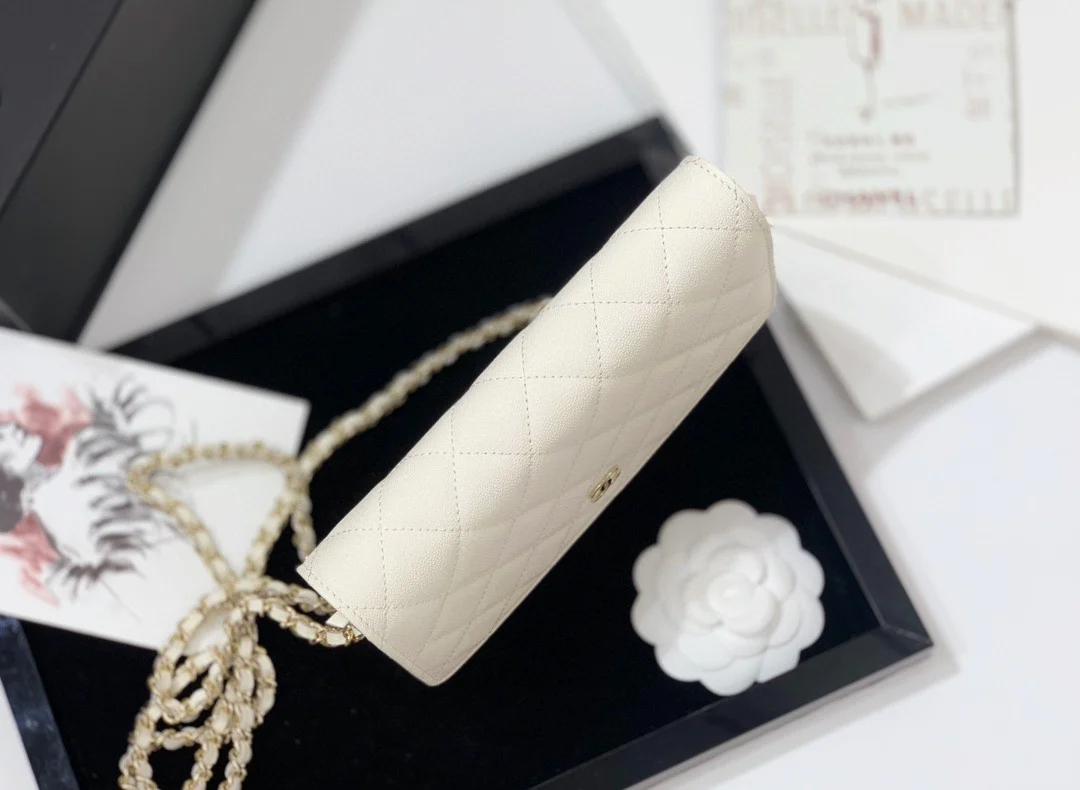 Пряжка Chanel WOC с узором ?Кунжут? из светлого золота - 2 шт.