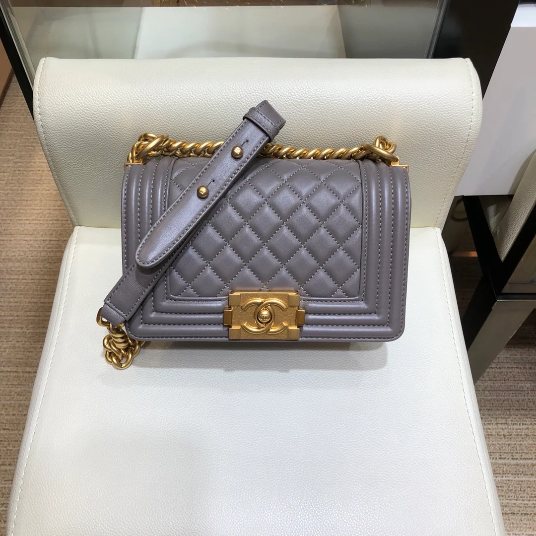 Chanel-boy-20cm-8