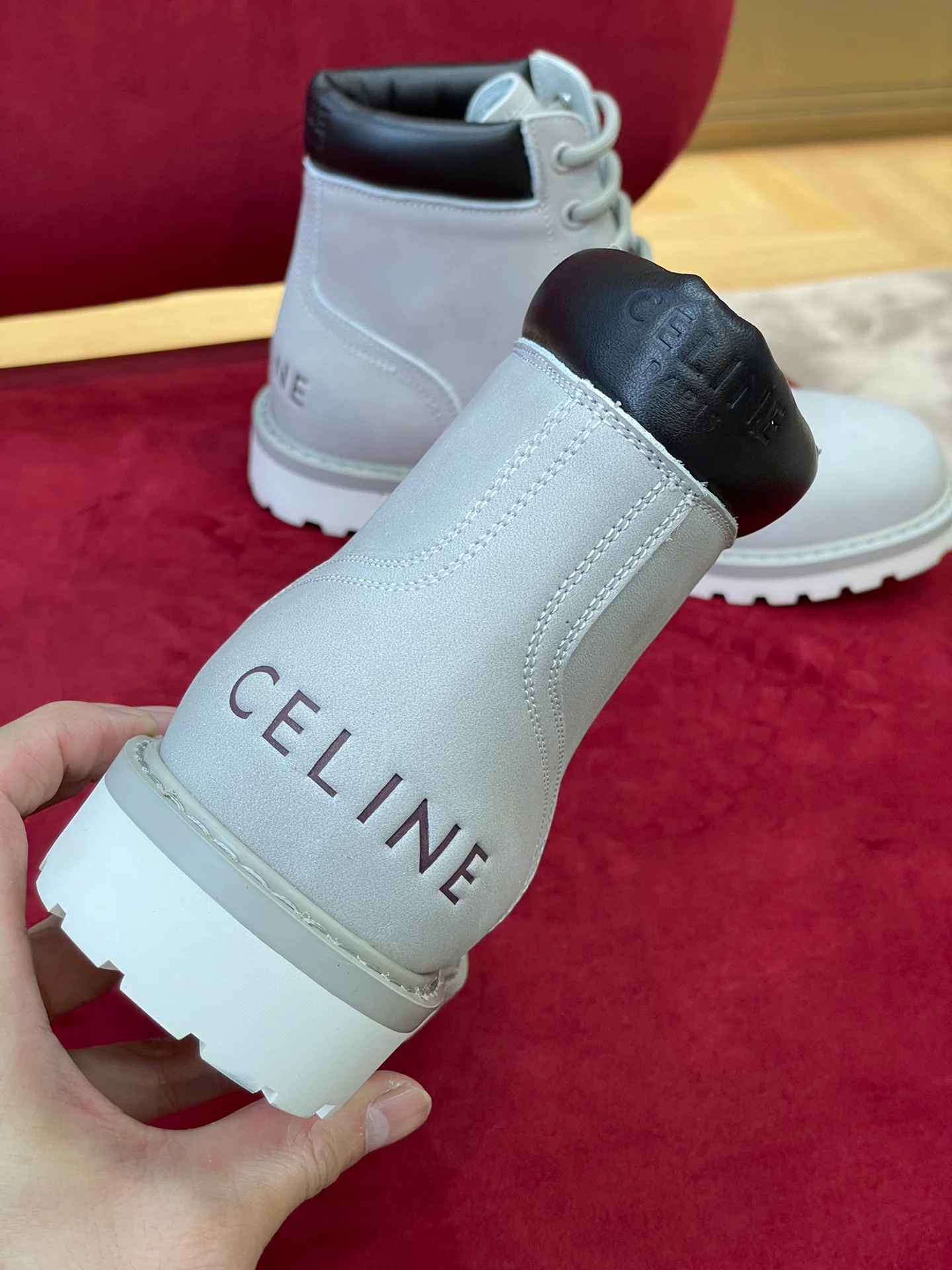 Celine - Парные ботинки - Верх из шелковистой телячьей кожи - Размеры 35-46