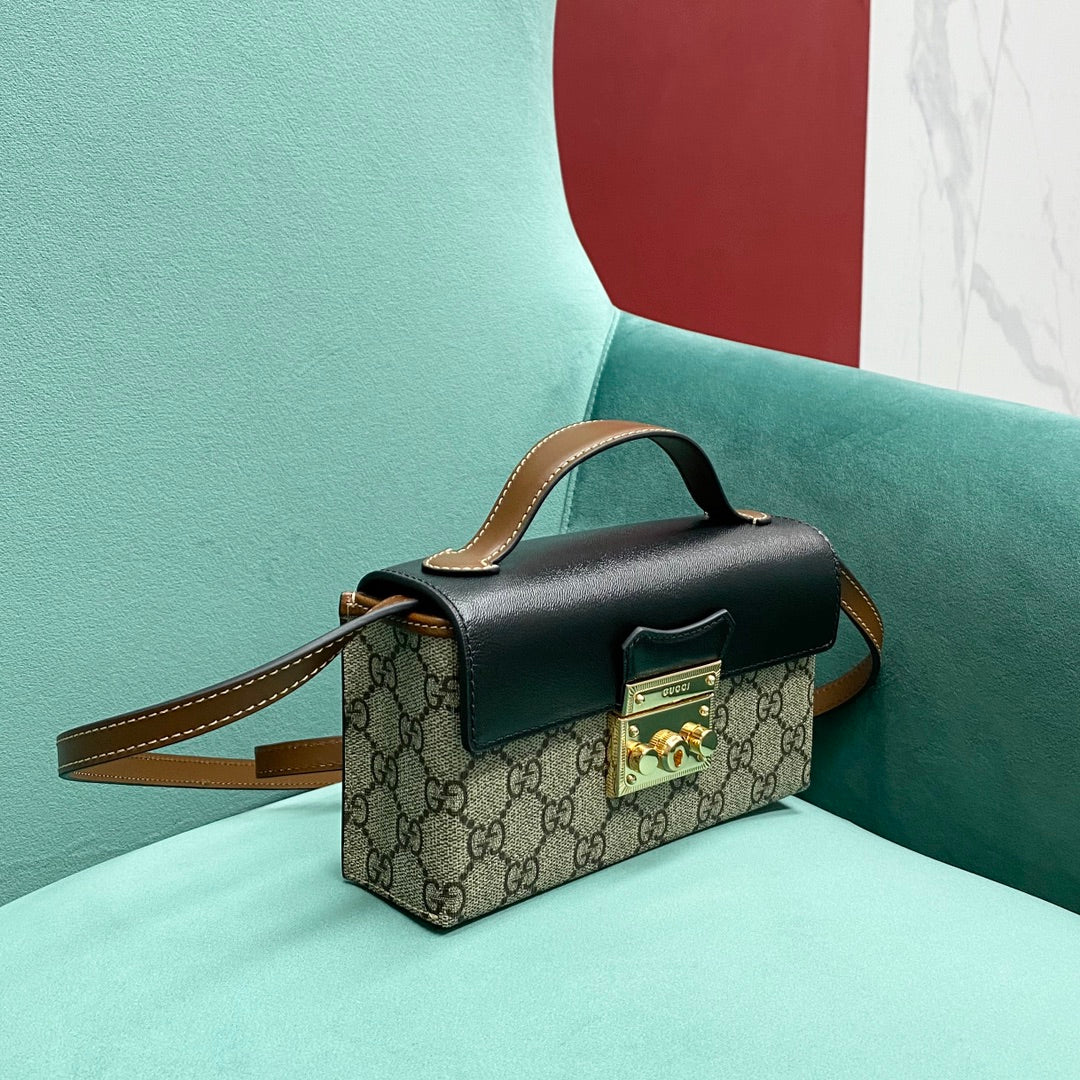 Маленькая квадратная сумка Gucci с замком