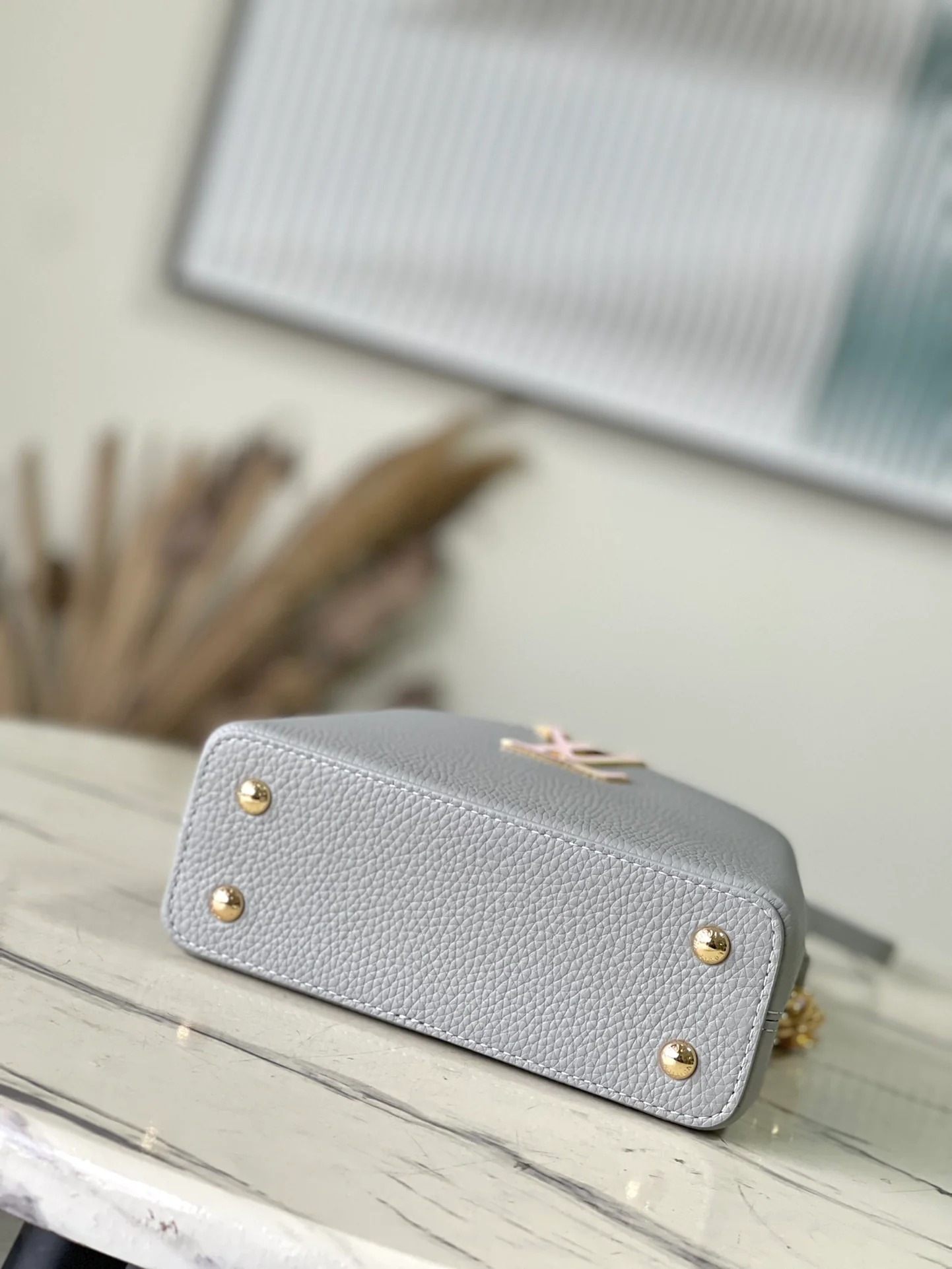 m23280-LV-capucines-mini-handbag/crossbody bag-grey