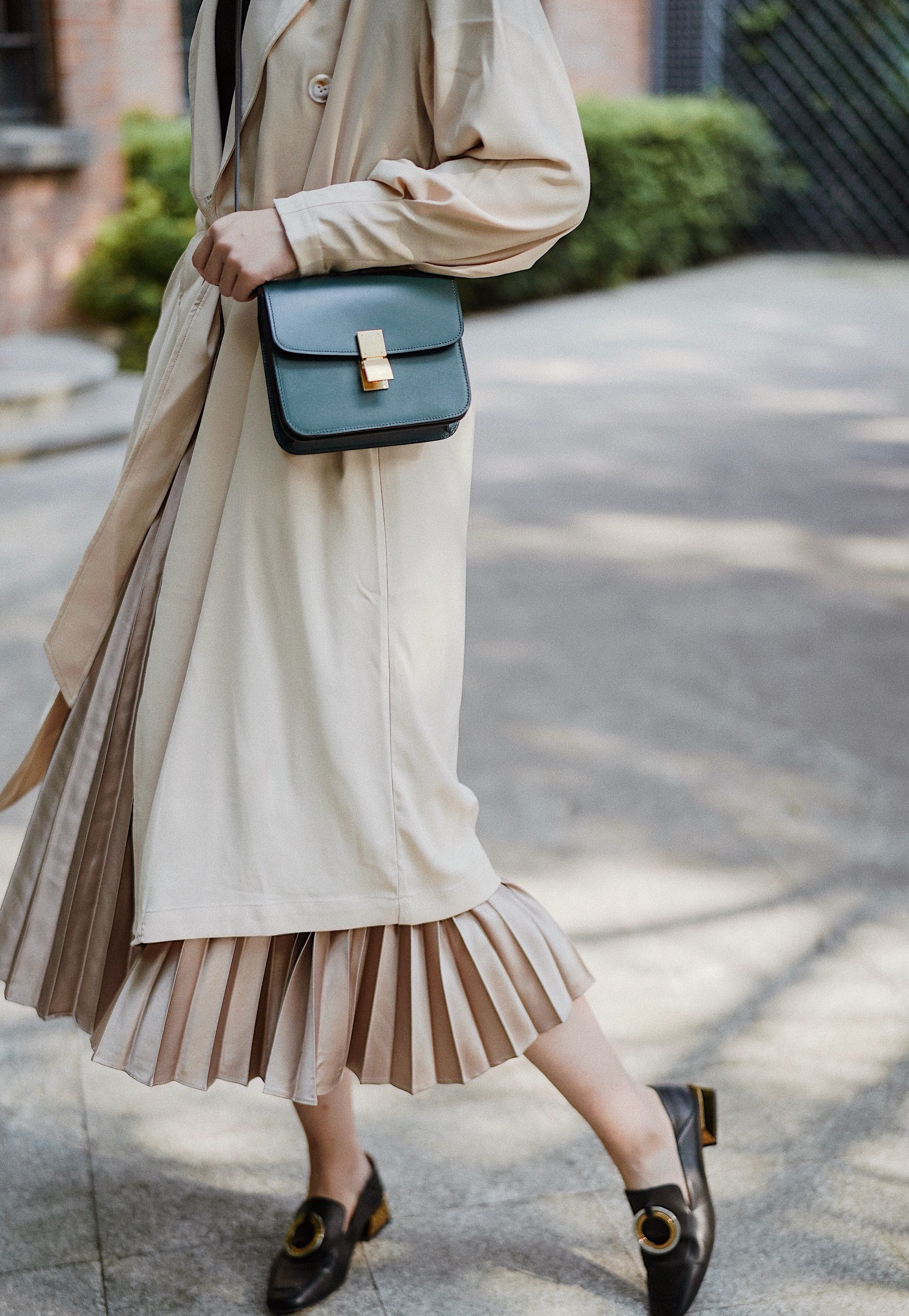 Сумки Celine Box-Tteen из полированной телячьей кожи - изображение из коллекции