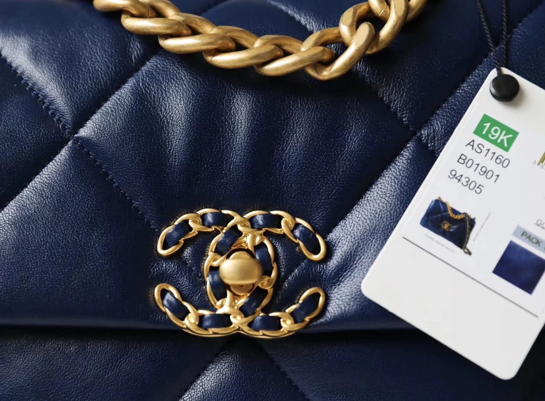 Сумка Chanel 19 - маленькая, темно-синяя