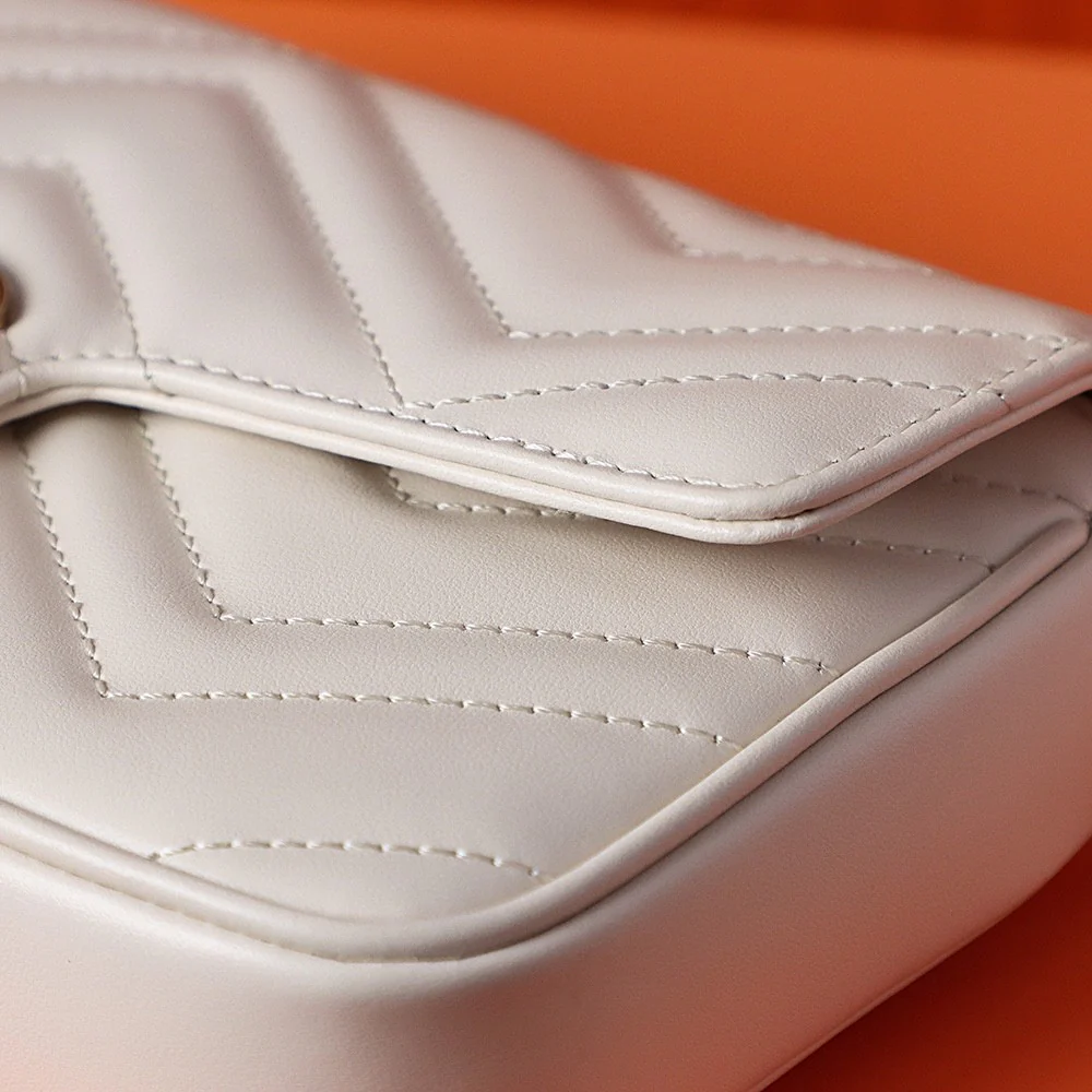 Сумка через плечо Gucci Marmont на цепочке - белая