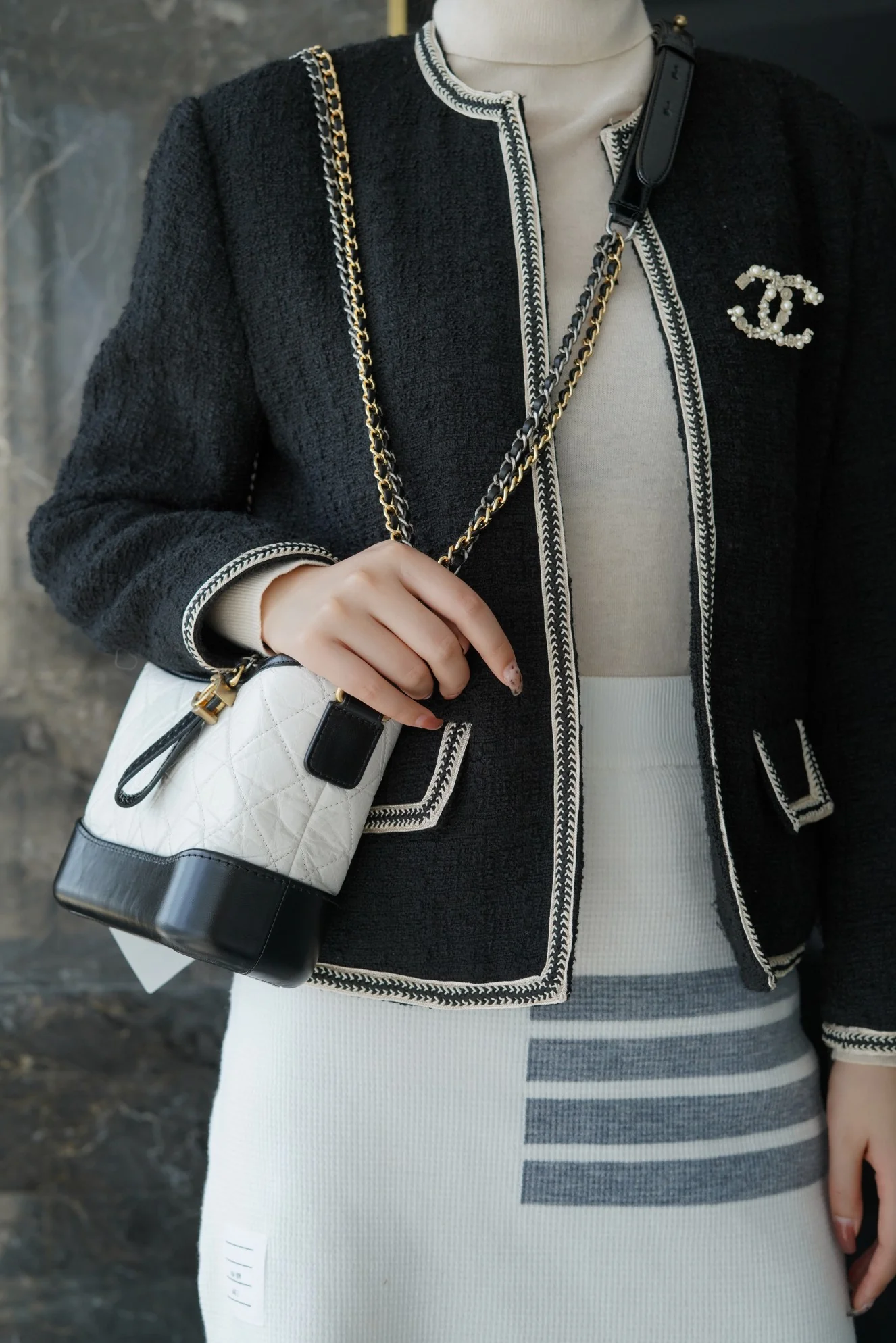 Сумка-хобо Chanel - белая, маленькая, 20 см