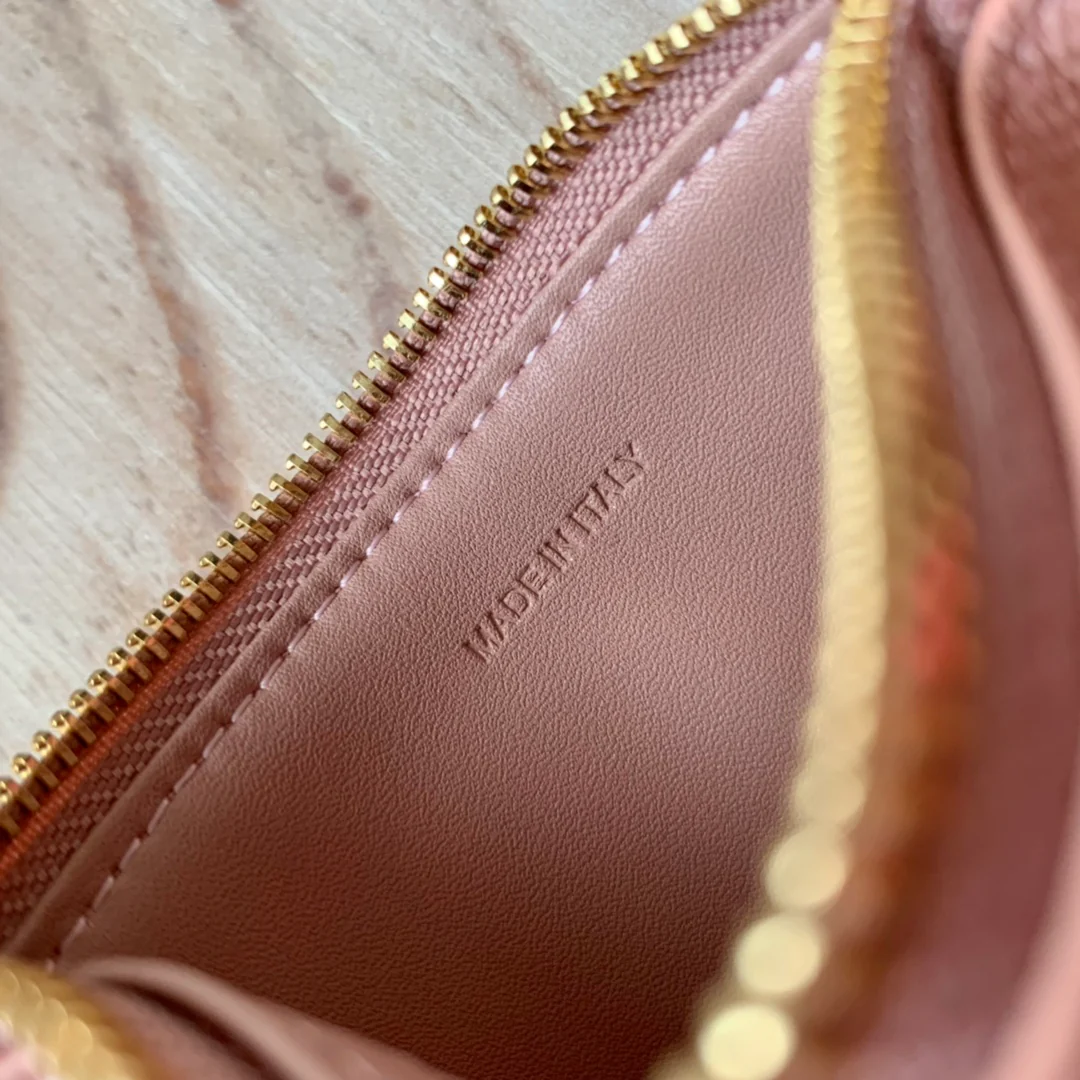 Кардхолдер Celine из зернистой телячьей кожи с застежкой-молнией - розовый