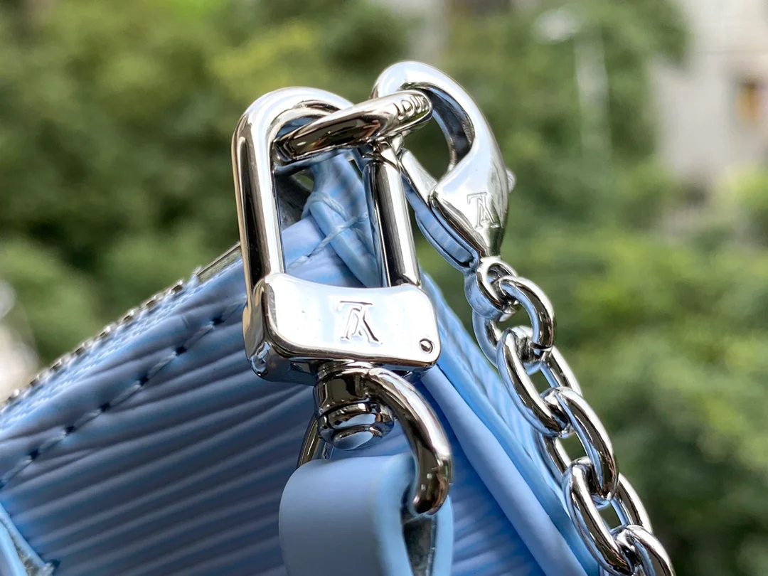 m80480 - Небесно-голубой - Удобный ремешок для крепления - Сумка