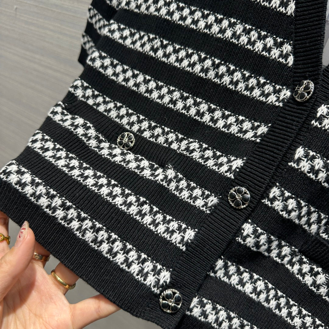 Chanel 2403 - Вязаный кардиган с V-образным вырезом - Черный