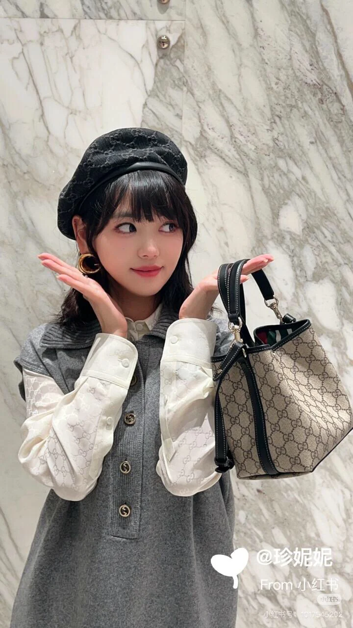 Мини-сумка Gucci 2025 из черной кожи - коричневая