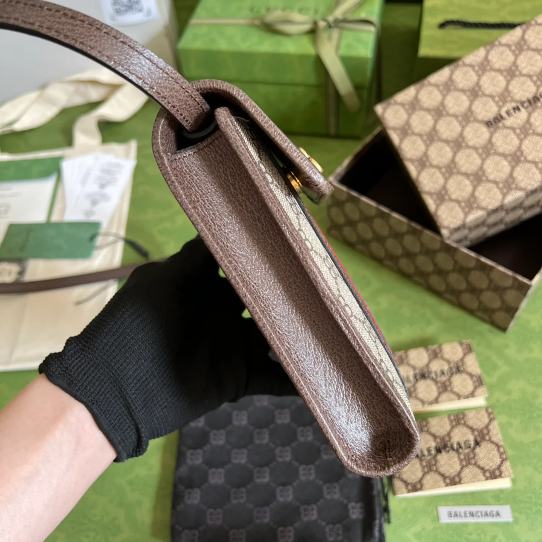 Gucci x Balenciaga 联名手机包